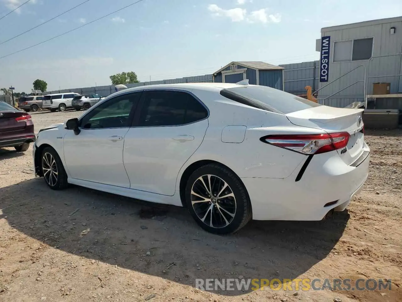 2 Photograph of a damaged car 4T1G31AK3LU527812 TOYOTA CAMRY 2020