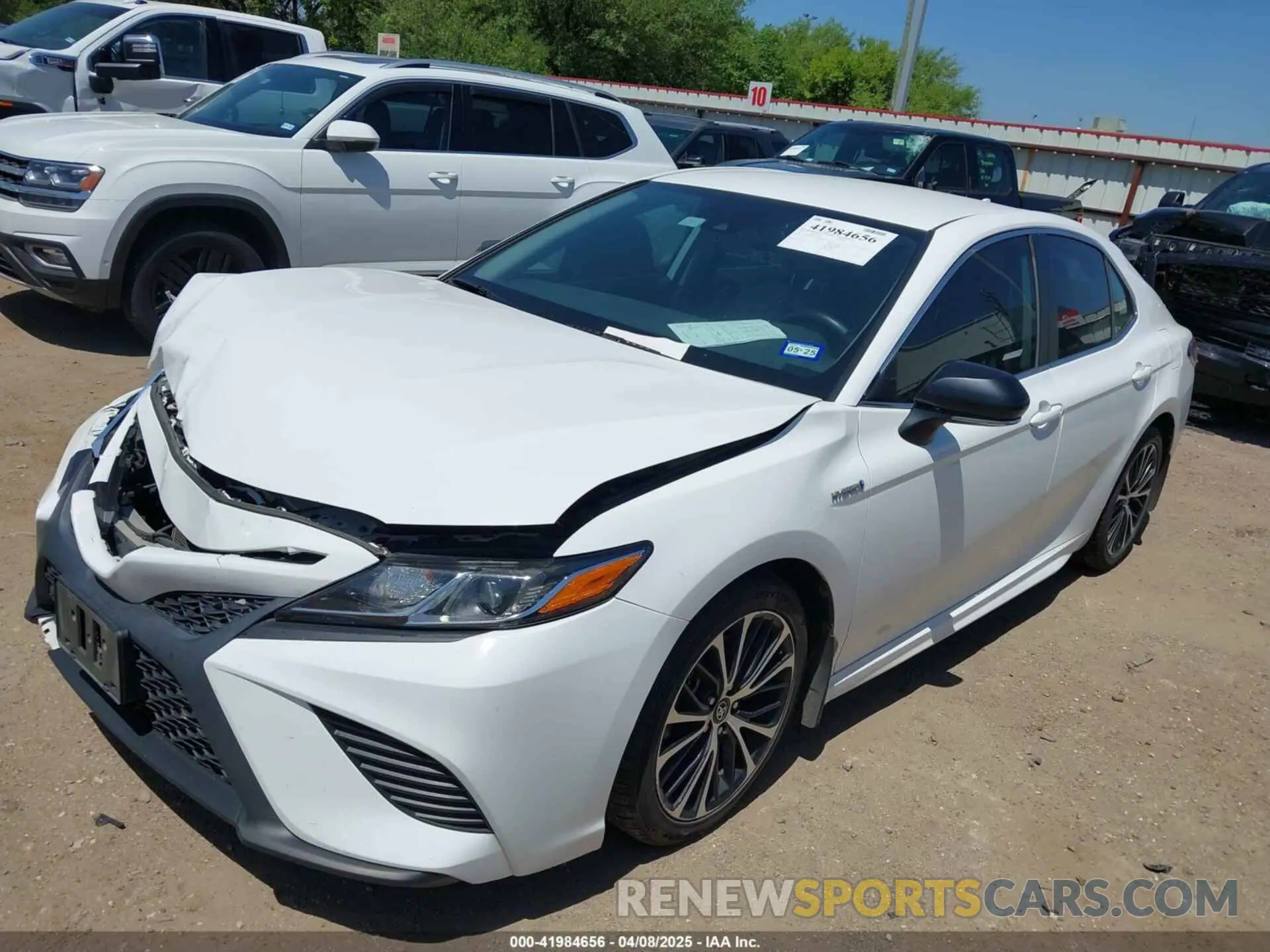 2 Photograph of a damaged car 4T1G31AK3LU531021 TOYOTA CAMRY 2020