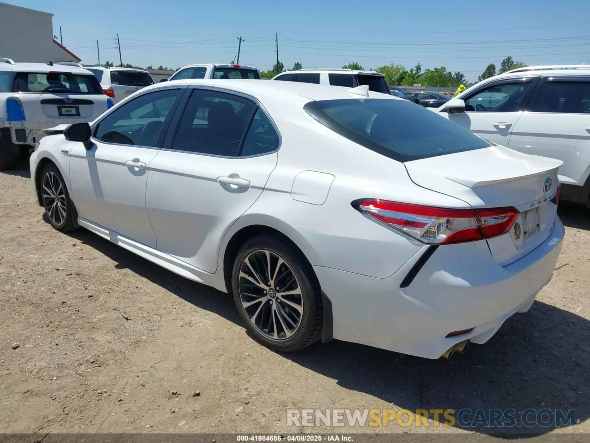 3 Photograph of a damaged car 4T1G31AK3LU531021 TOYOTA CAMRY 2020