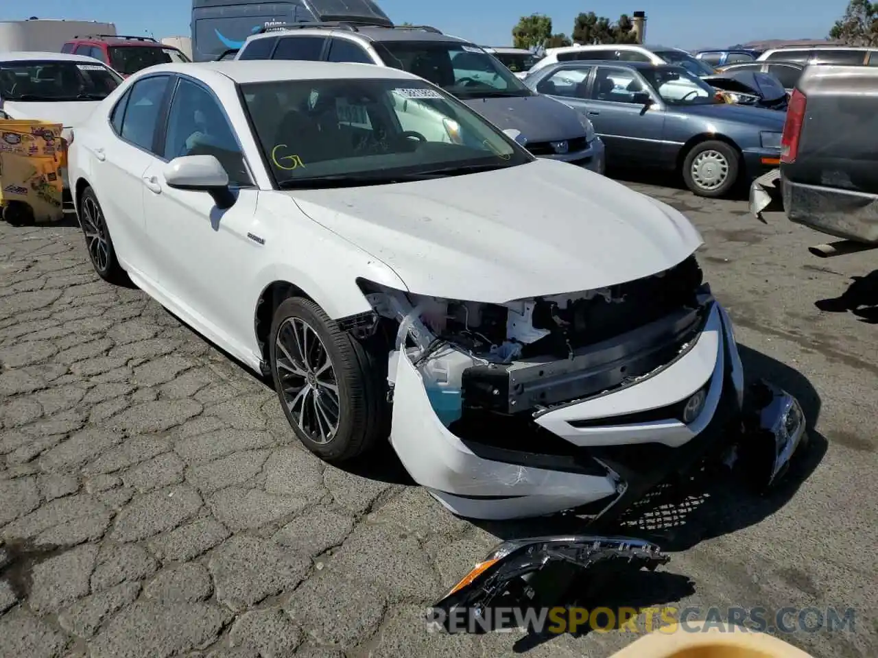 1 Photograph of a damaged car 4T1G31AK3LU543251 TOYOTA CAMRY 2020