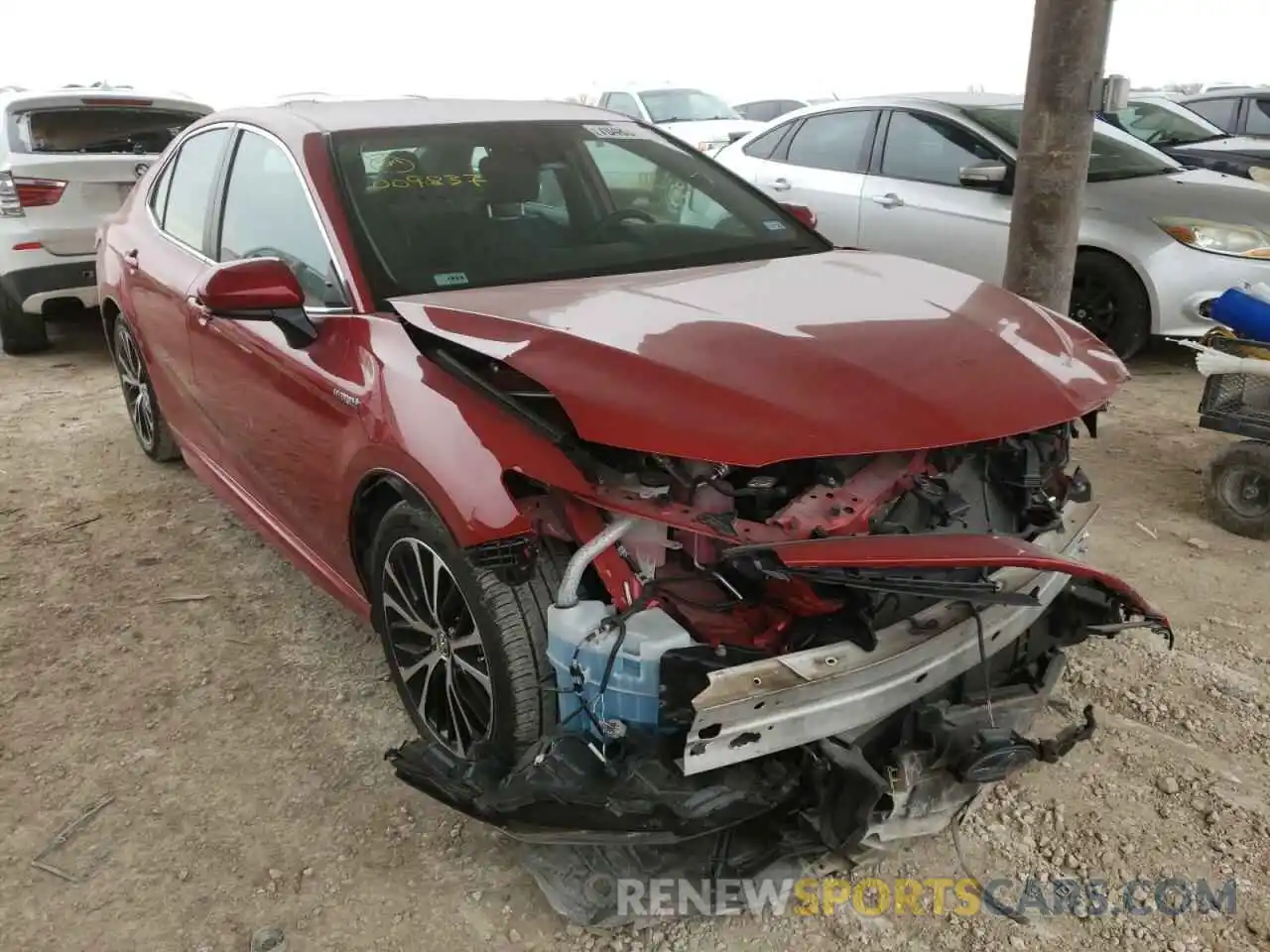 1 Photograph of a damaged car 4T1G31AK4LU009837 TOYOTA CAMRY 2020