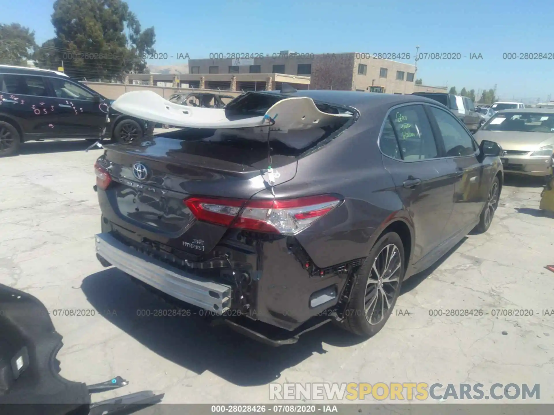 4 Photograph of a damaged car 4T1G31AK4LU010423 TOYOTA CAMRY 2020