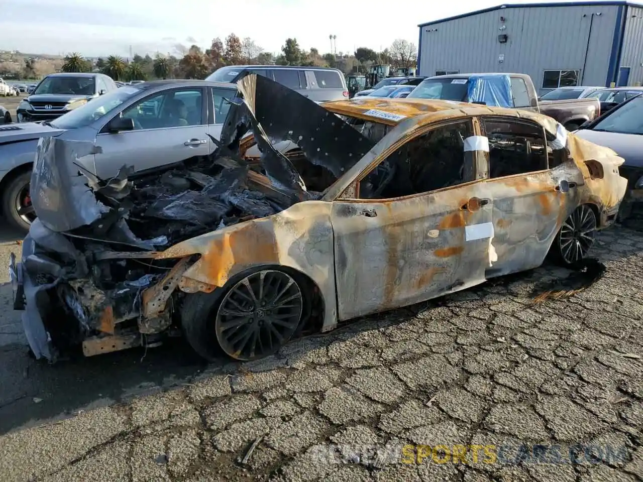 1 Photograph of a damaged car 4T1G31AK4LU011331 TOYOTA CAMRY 2020