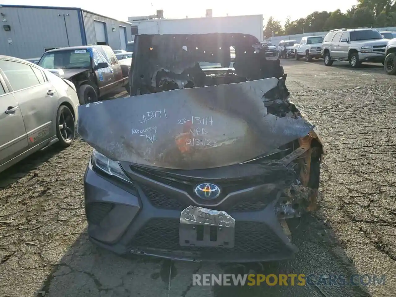 5 Photograph of a damaged car 4T1G31AK4LU011331 TOYOTA CAMRY 2020