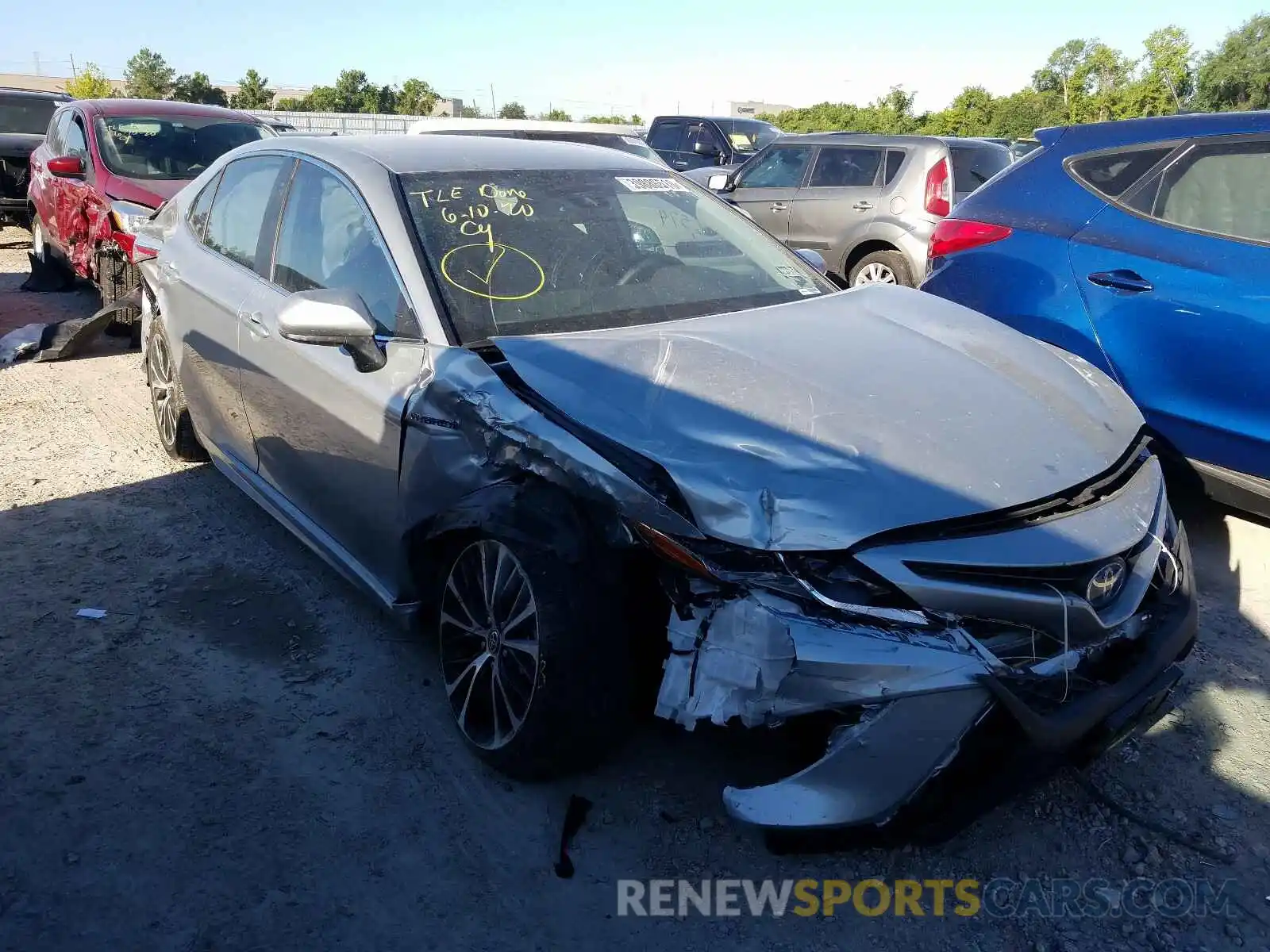 1 Photograph of a damaged car 4T1G31AK4LU013726 TOYOTA CAMRY 2020