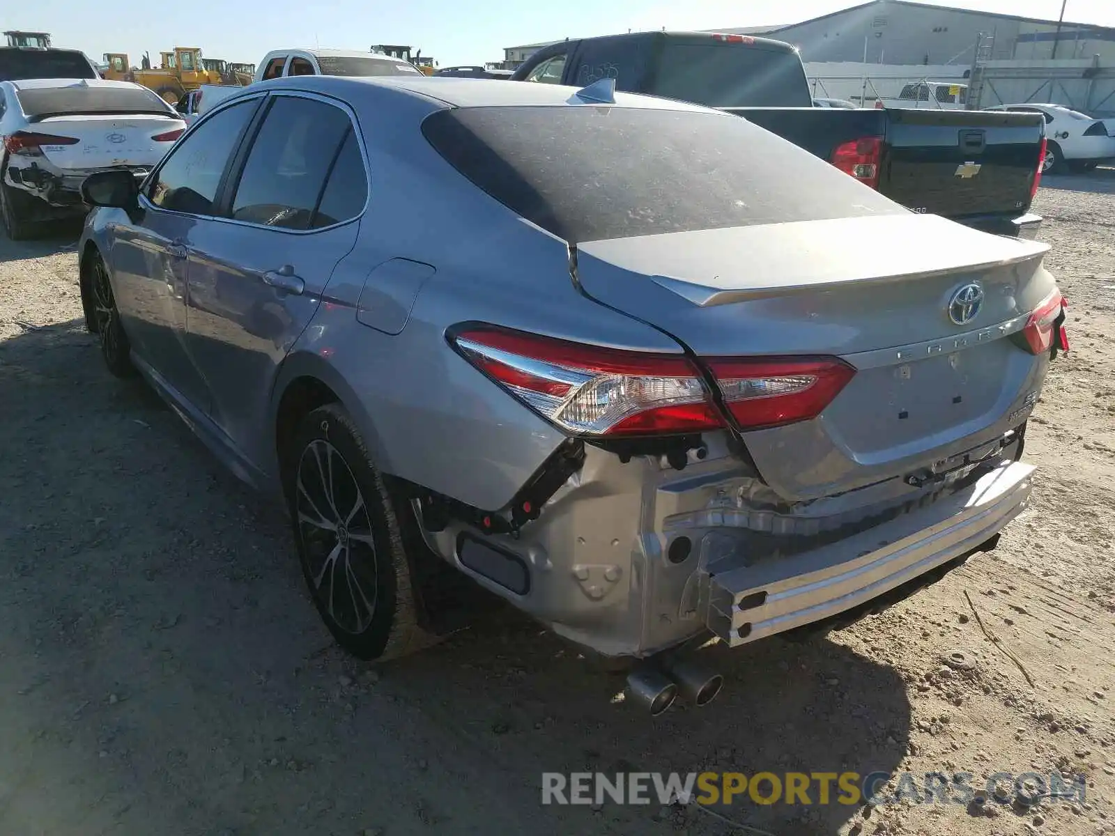 3 Photograph of a damaged car 4T1G31AK4LU013726 TOYOTA CAMRY 2020