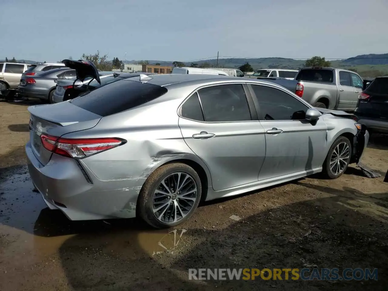 3 Photograph of a damaged car 4T1G31AK4LU017257 TOYOTA CAMRY 2020