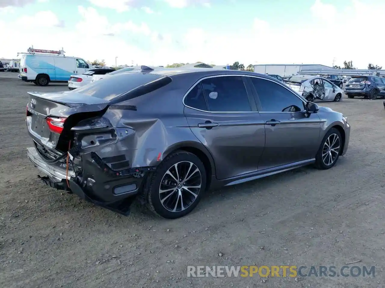 3 Photograph of a damaged car 4T1G31AK4LU523977 TOYOTA CAMRY 2020