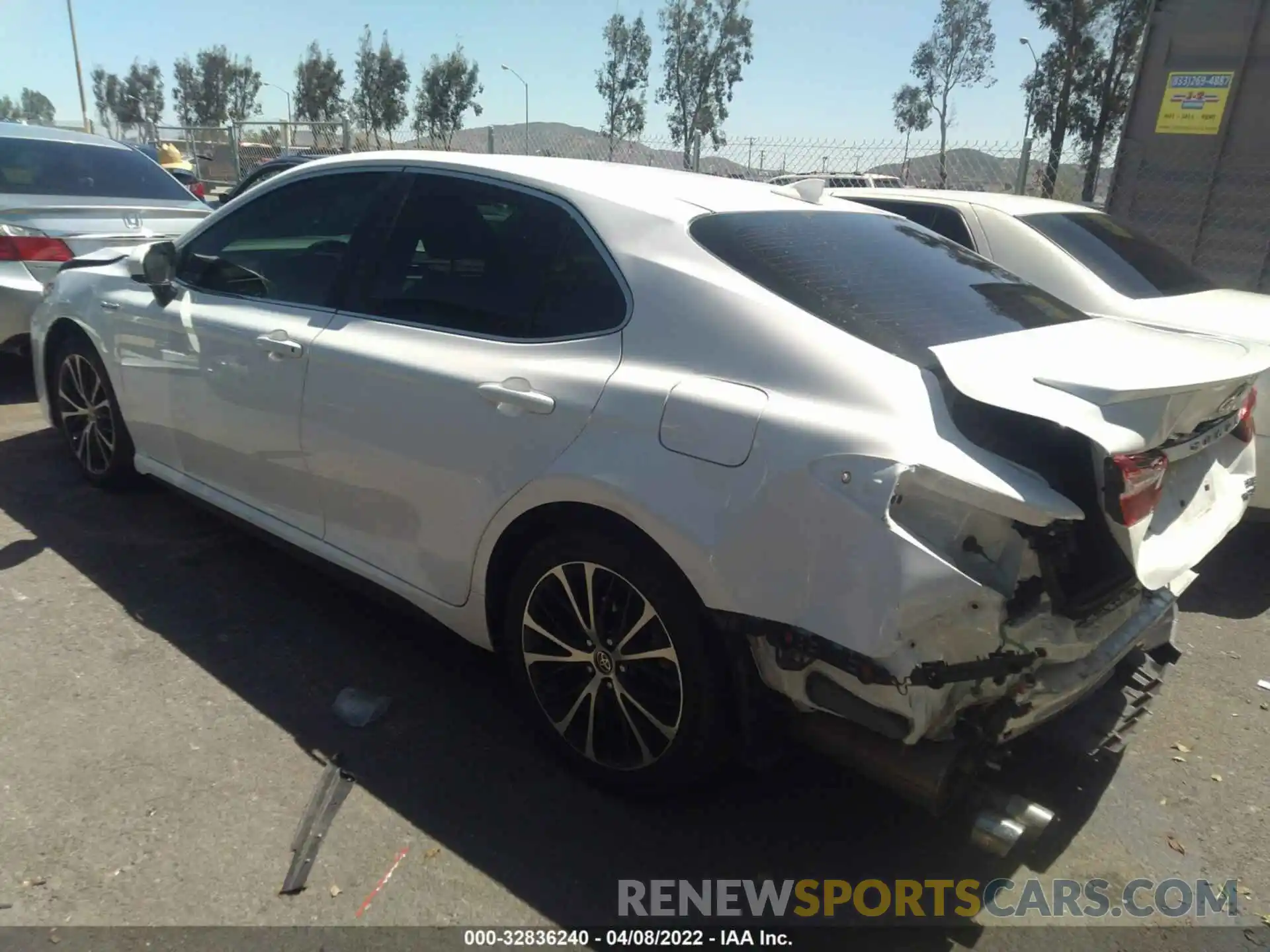 3 Photograph of a damaged car 4T1G31AK4LU544800 TOYOTA CAMRY 2020