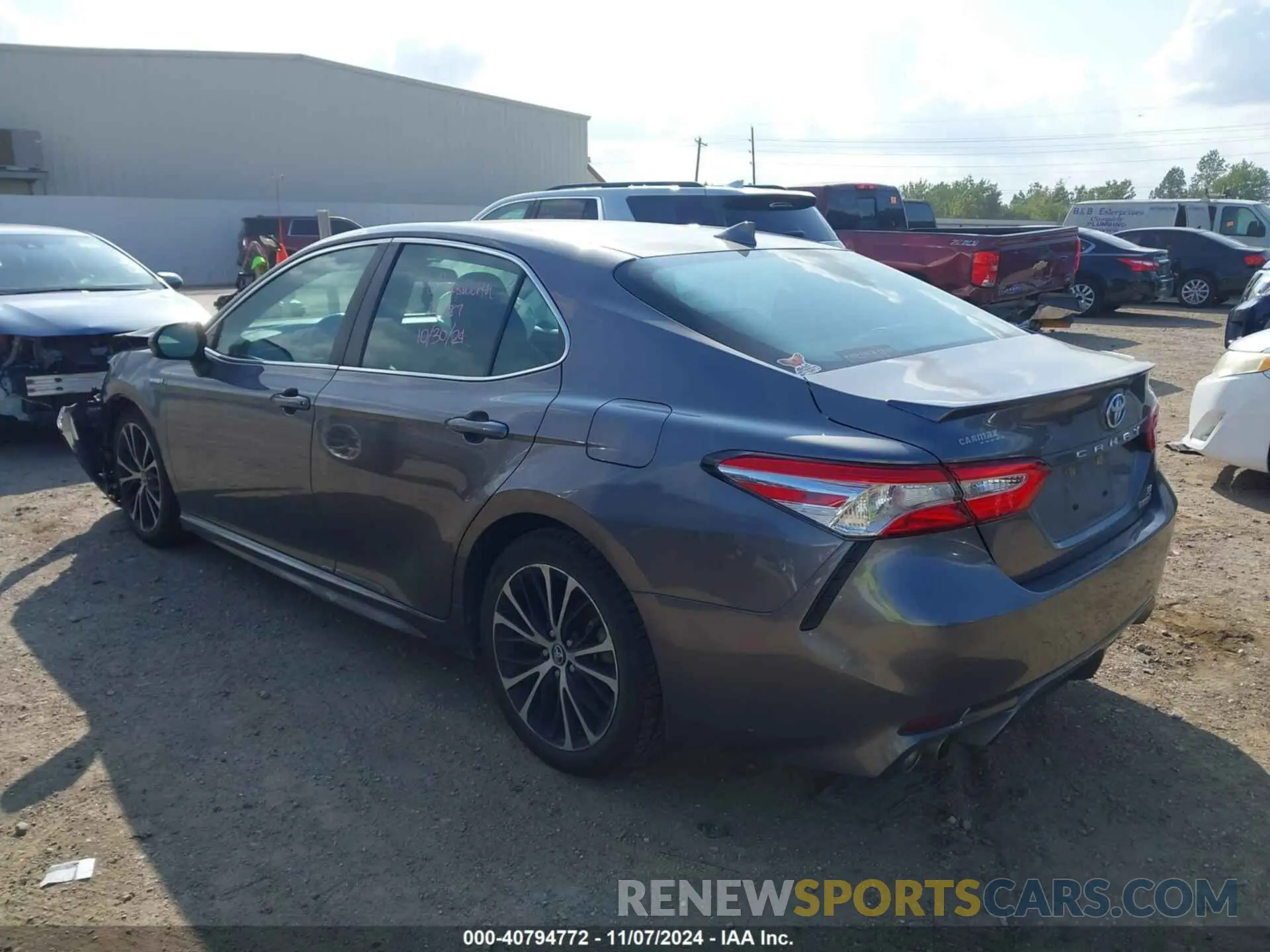 3 Photograph of a damaged car 4T1G31AK6LU518912 TOYOTA CAMRY 2020