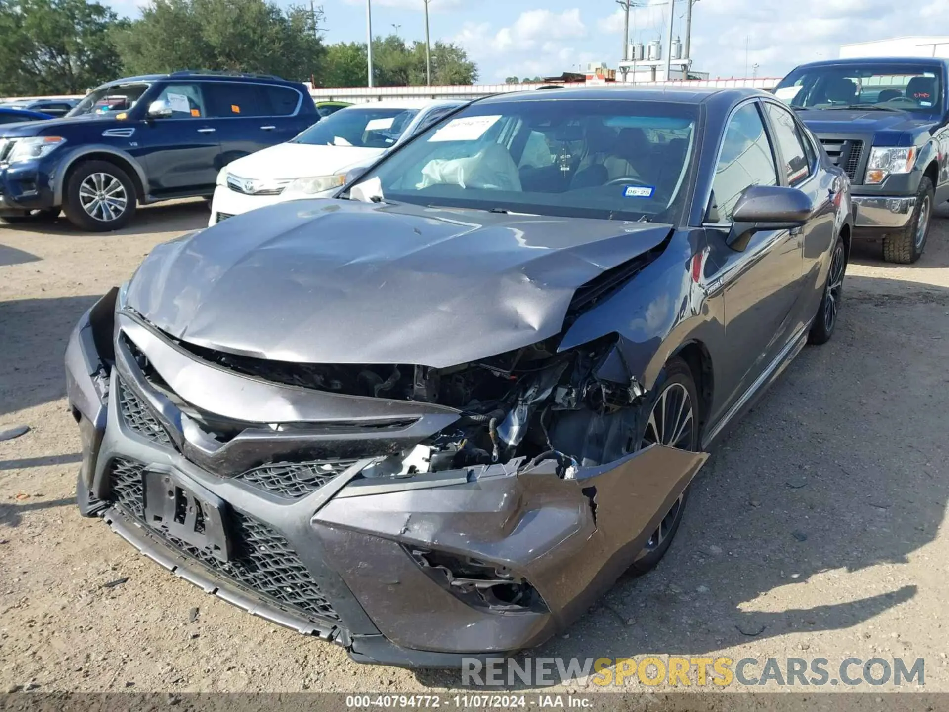 6 Photograph of a damaged car 4T1G31AK6LU518912 TOYOTA CAMRY 2020