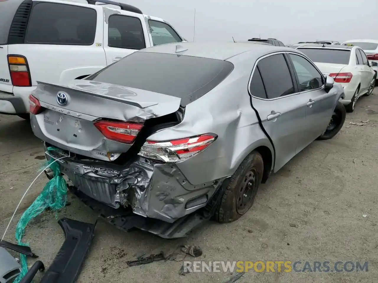 3 Photograph of a damaged car 4T1G31AK6LU536133 TOYOTA CAMRY 2020