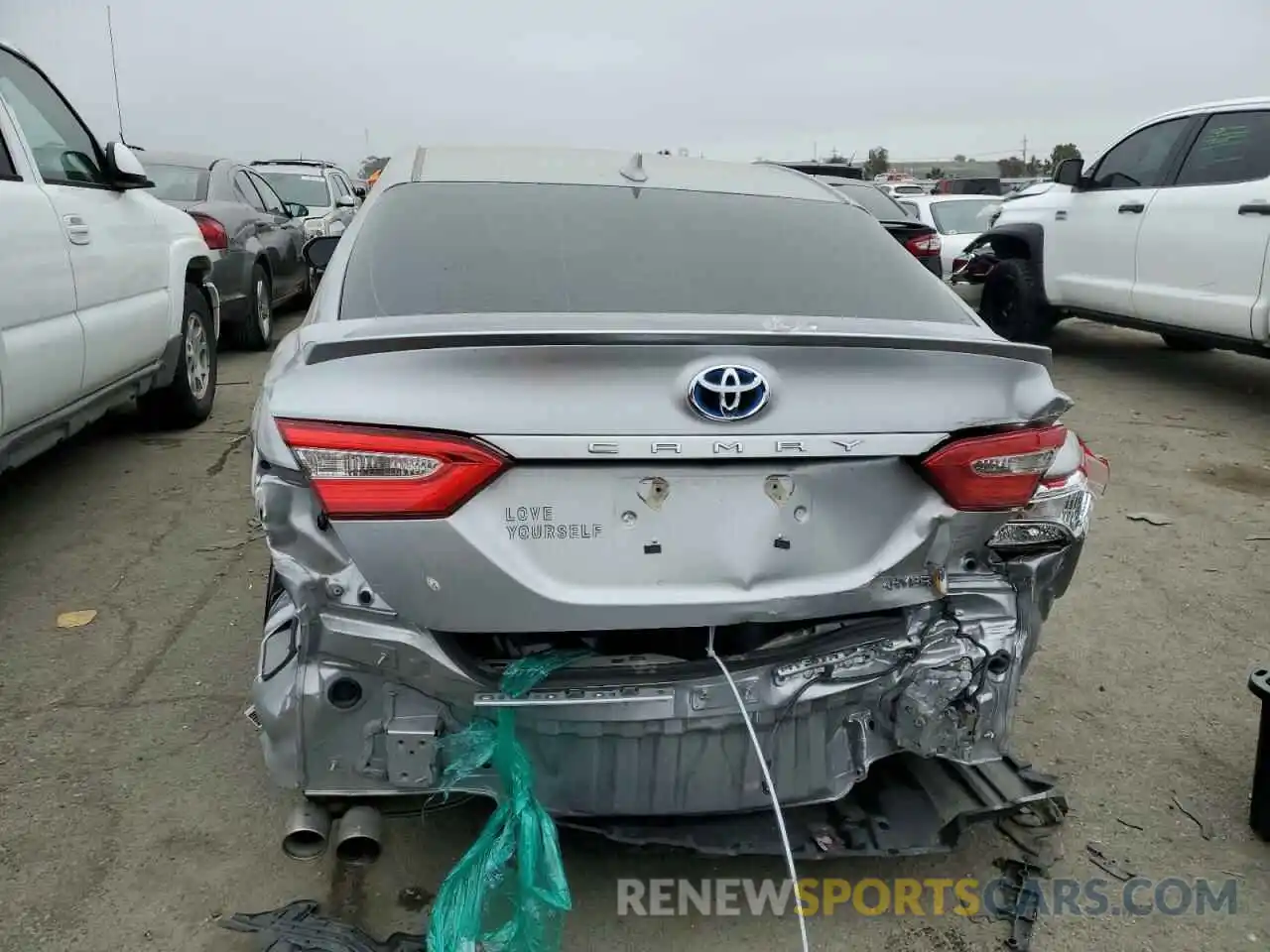 6 Photograph of a damaged car 4T1G31AK6LU536133 TOYOTA CAMRY 2020