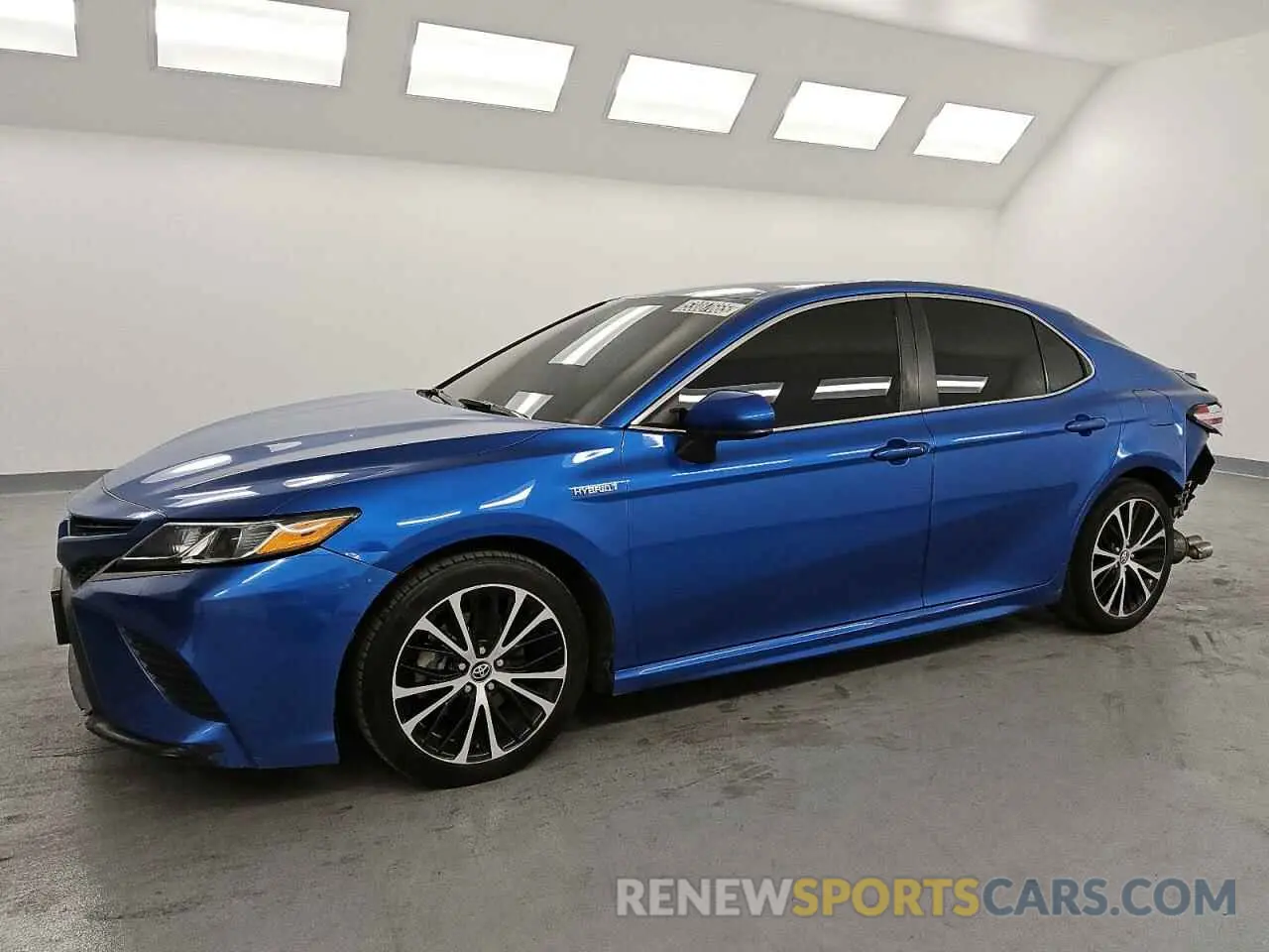 1 Photograph of a damaged car 4T1G31AK7LU010433 TOYOTA CAMRY 2020
