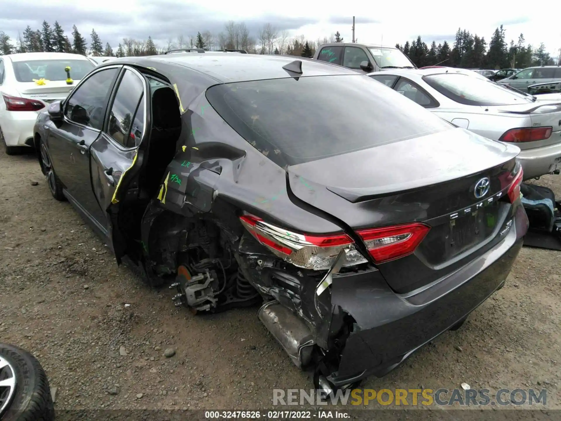 3 Photograph of a damaged car 4T1G31AK8LU520774 TOYOTA CAMRY 2020