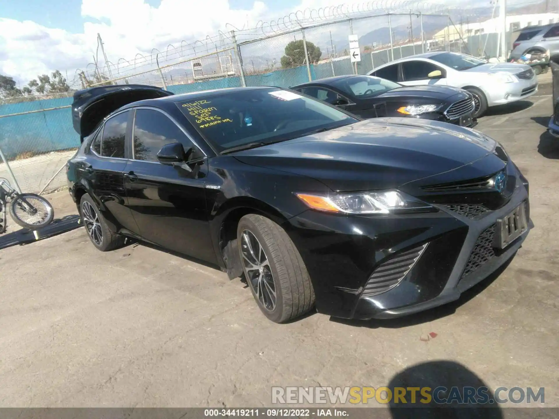 1 Photograph of a damaged car 4T1G31AK8LU525540 TOYOTA CAMRY 2020