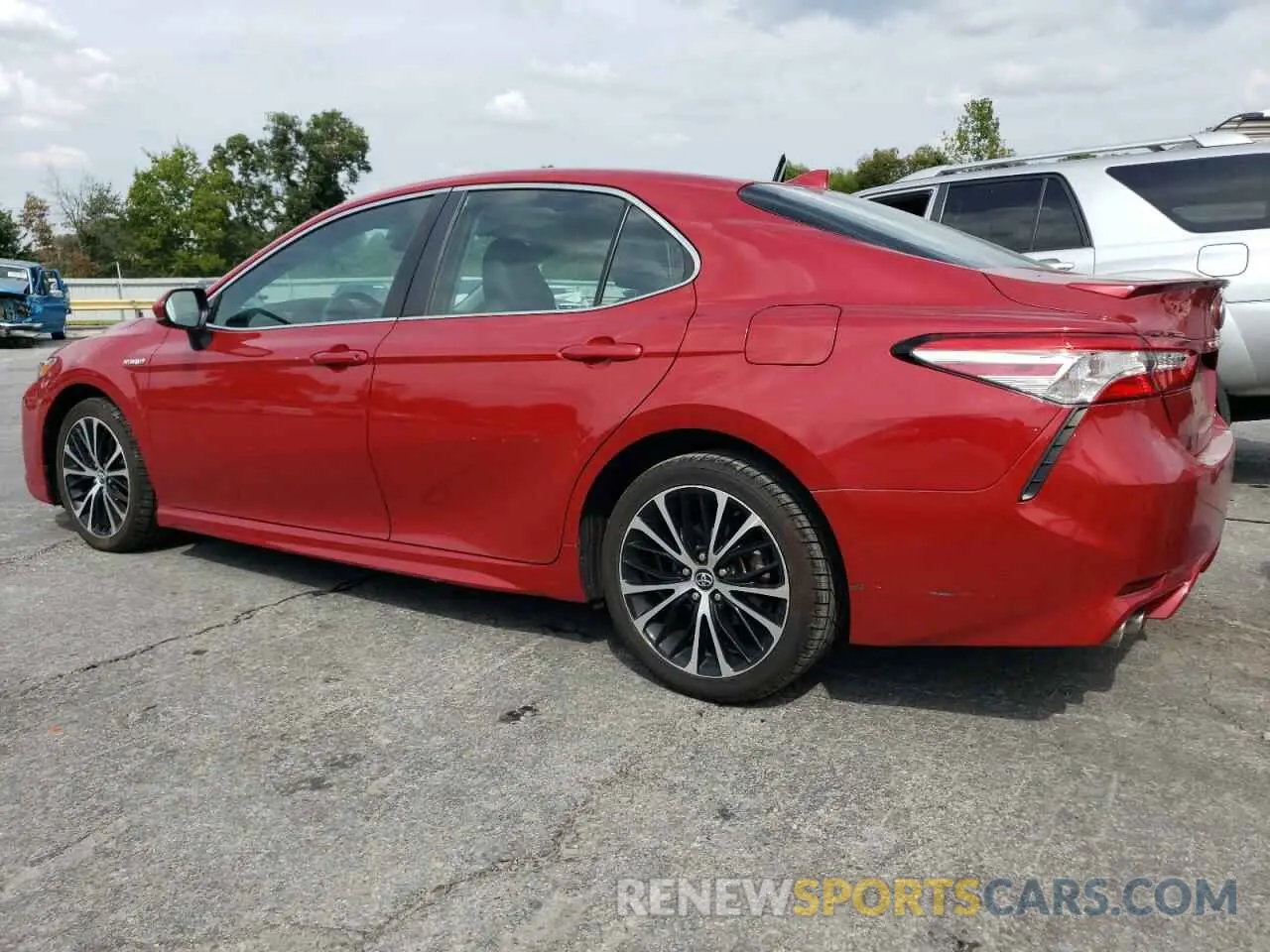 2 Photograph of a damaged car 4T1G31AKXLU010040 TOYOTA CAMRY 2020