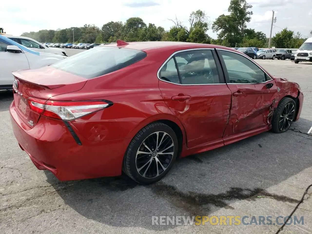 3 Photograph of a damaged car 4T1G31AKXLU010040 TOYOTA CAMRY 2020