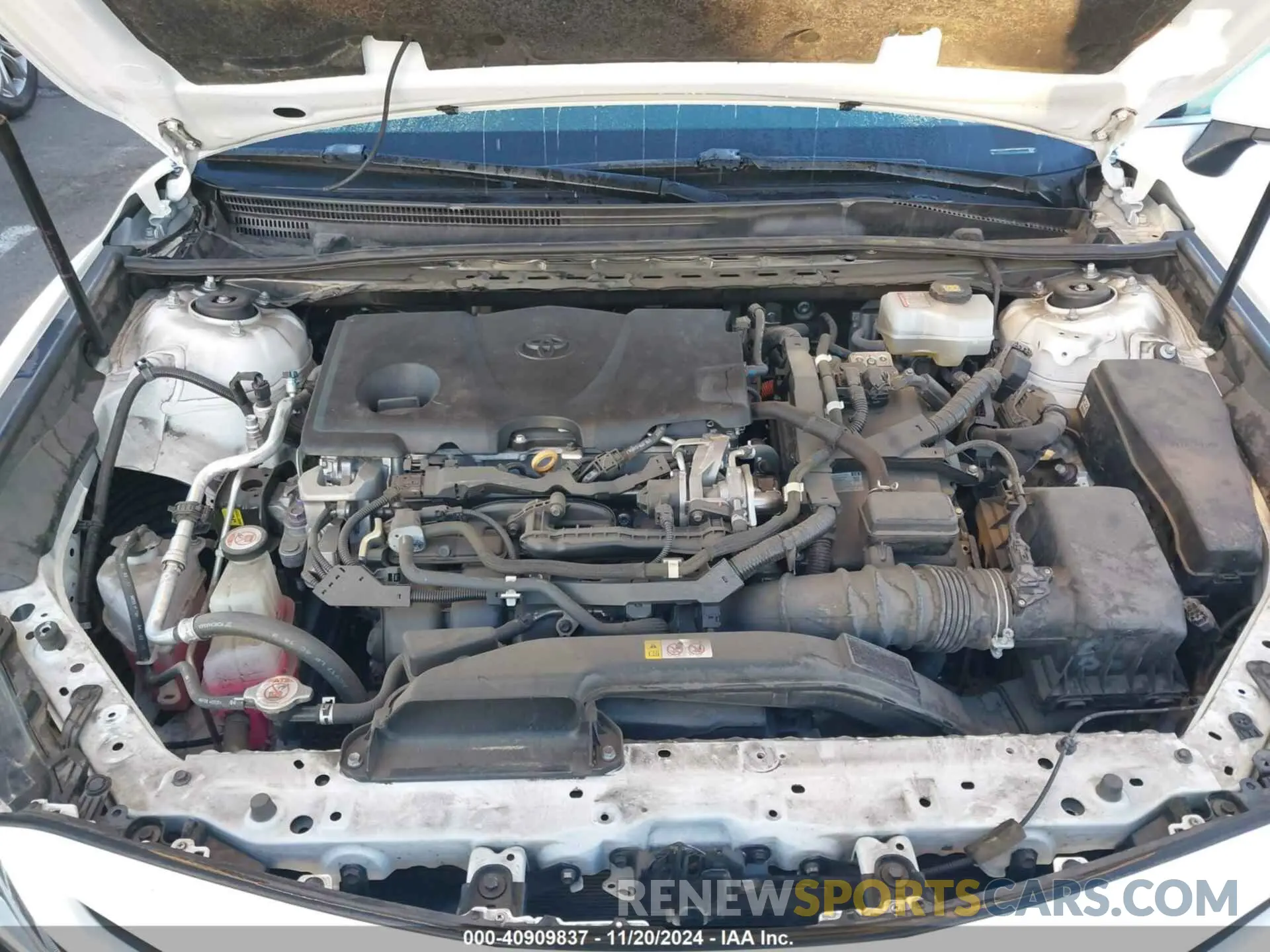 10 Photograph of a damaged car 4T1G31AKXLU519500 TOYOTA CAMRY 2020