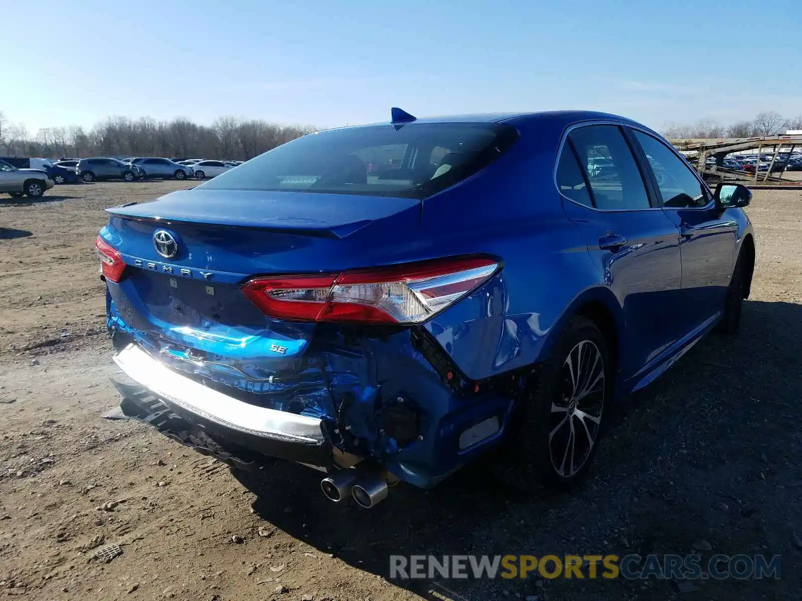 4 Photograph of a damaged car 4T1J11AK0LU379324 TOYOTA CAMRY 2020