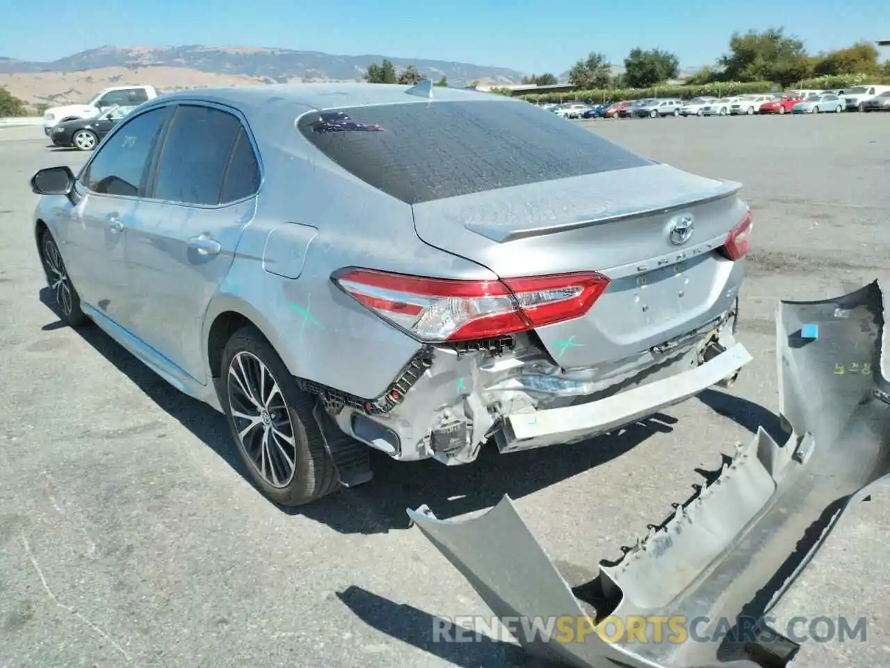 3 Photograph of a damaged car 4T1J11AK0LU981169 TOYOTA CAMRY 2020