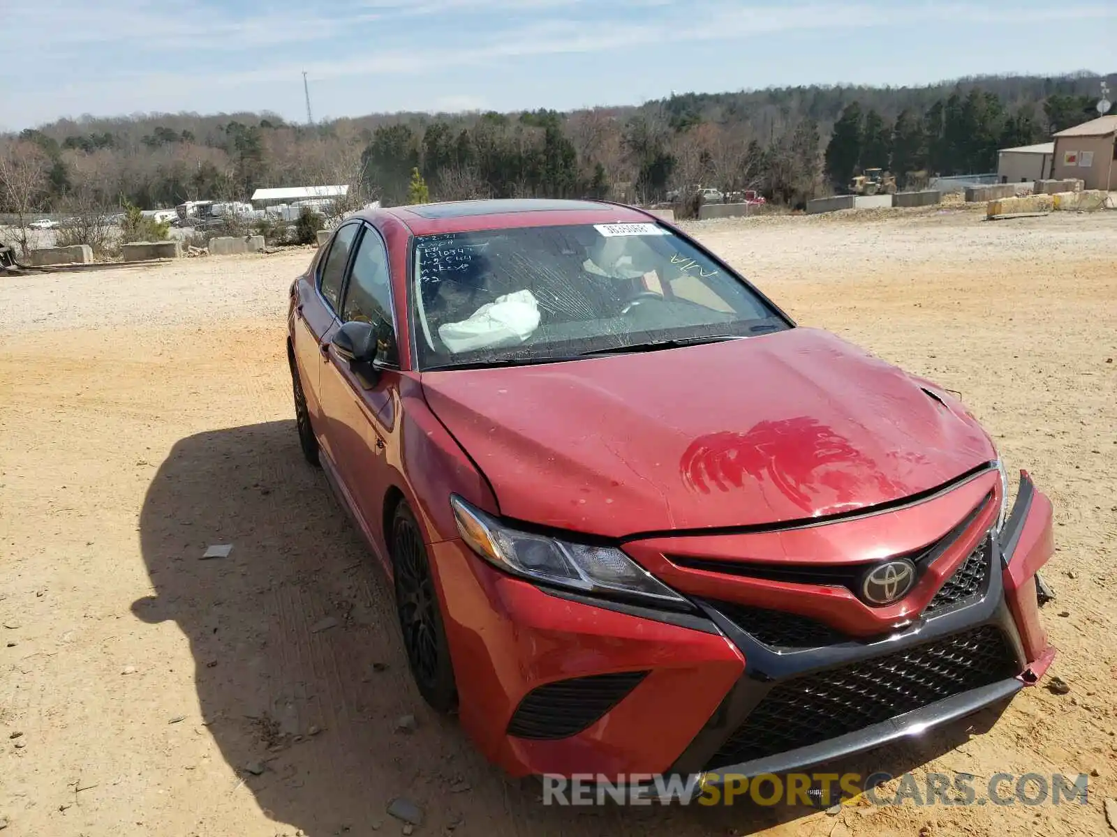 1 Photograph of a damaged car 4T1J11AK2LU372844 TOYOTA CAMRY 2020