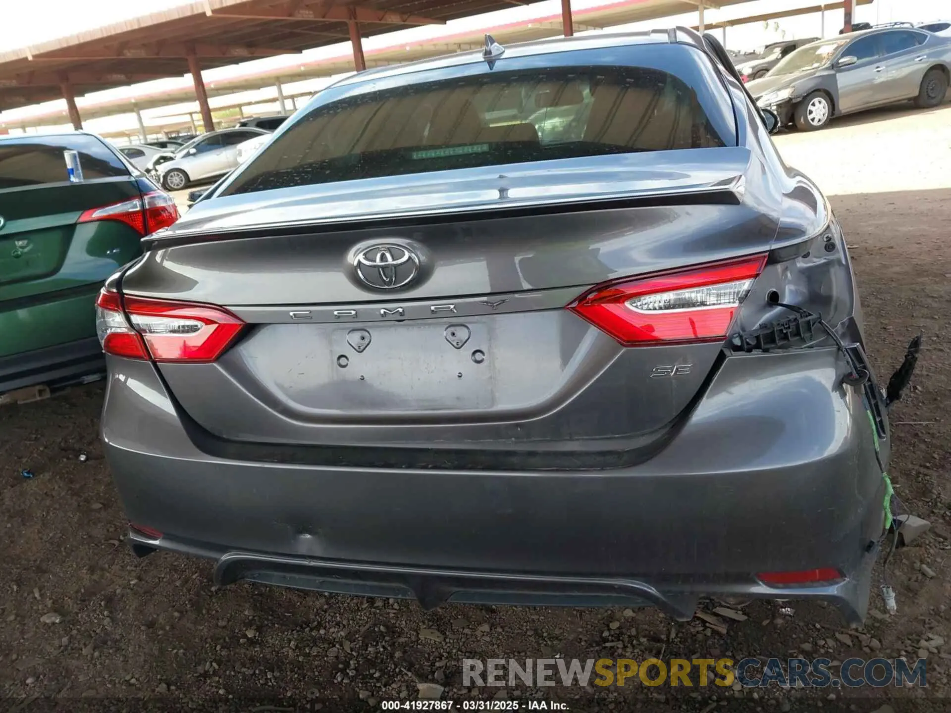 16 Photograph of a damaged car 4T1J11AK3LU941295 TOYOTA CAMRY 2020