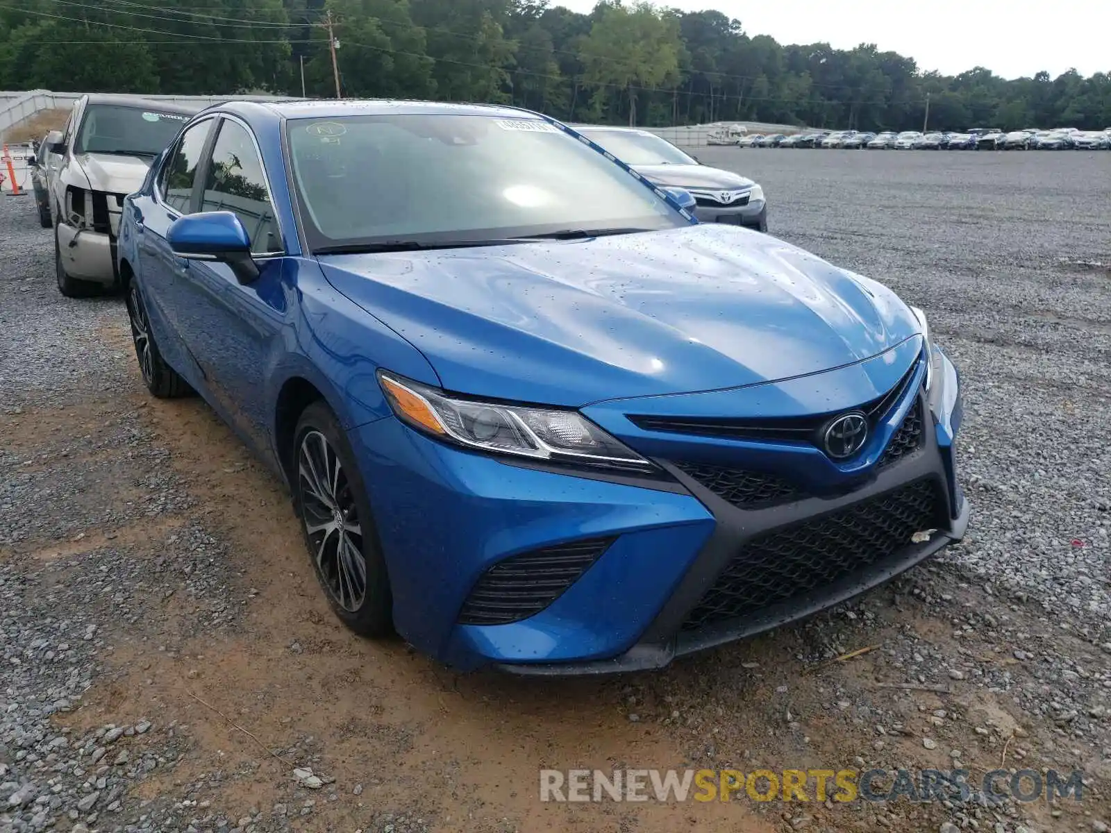 1 Photograph of a damaged car 4T1J11AK4LU317280 TOYOTA CAMRY 2020