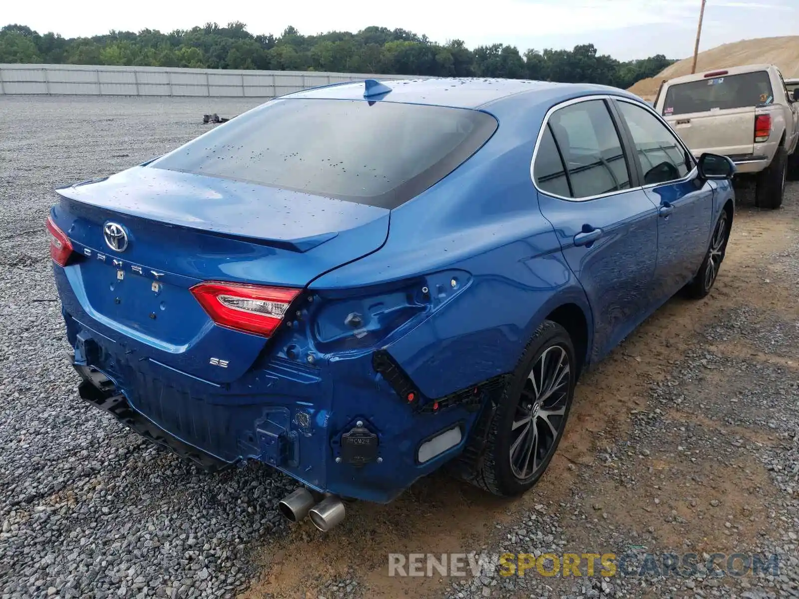 4 Photograph of a damaged car 4T1J11AK4LU317280 TOYOTA CAMRY 2020