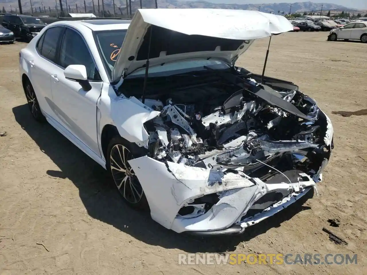 1 Photograph of a damaged car 4T1J11AK4LU391363 TOYOTA CAMRY 2020