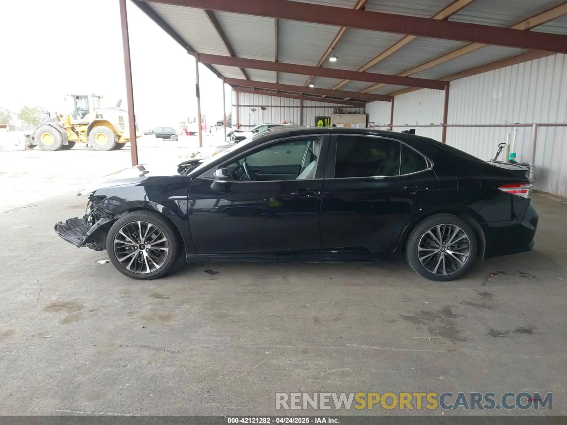 15 Photograph of a damaged car 4T1J11AK5LU339174 TOYOTA CAMRY 2020
