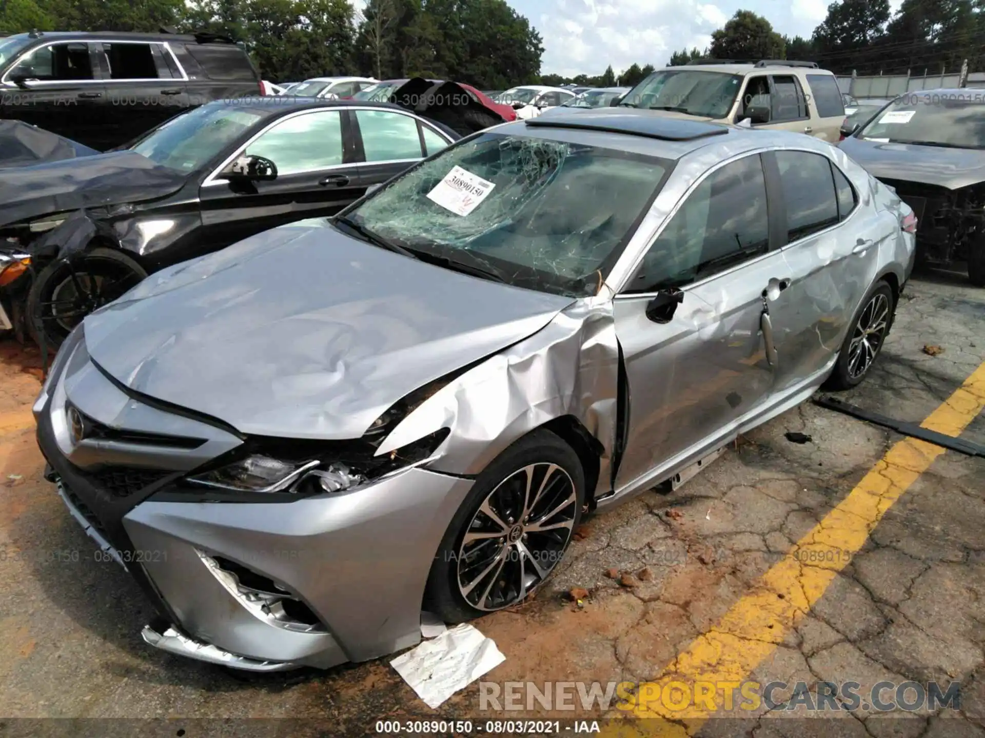 2 Photograph of a damaged car 4T1J11AK5LU976453 TOYOTA CAMRY 2020