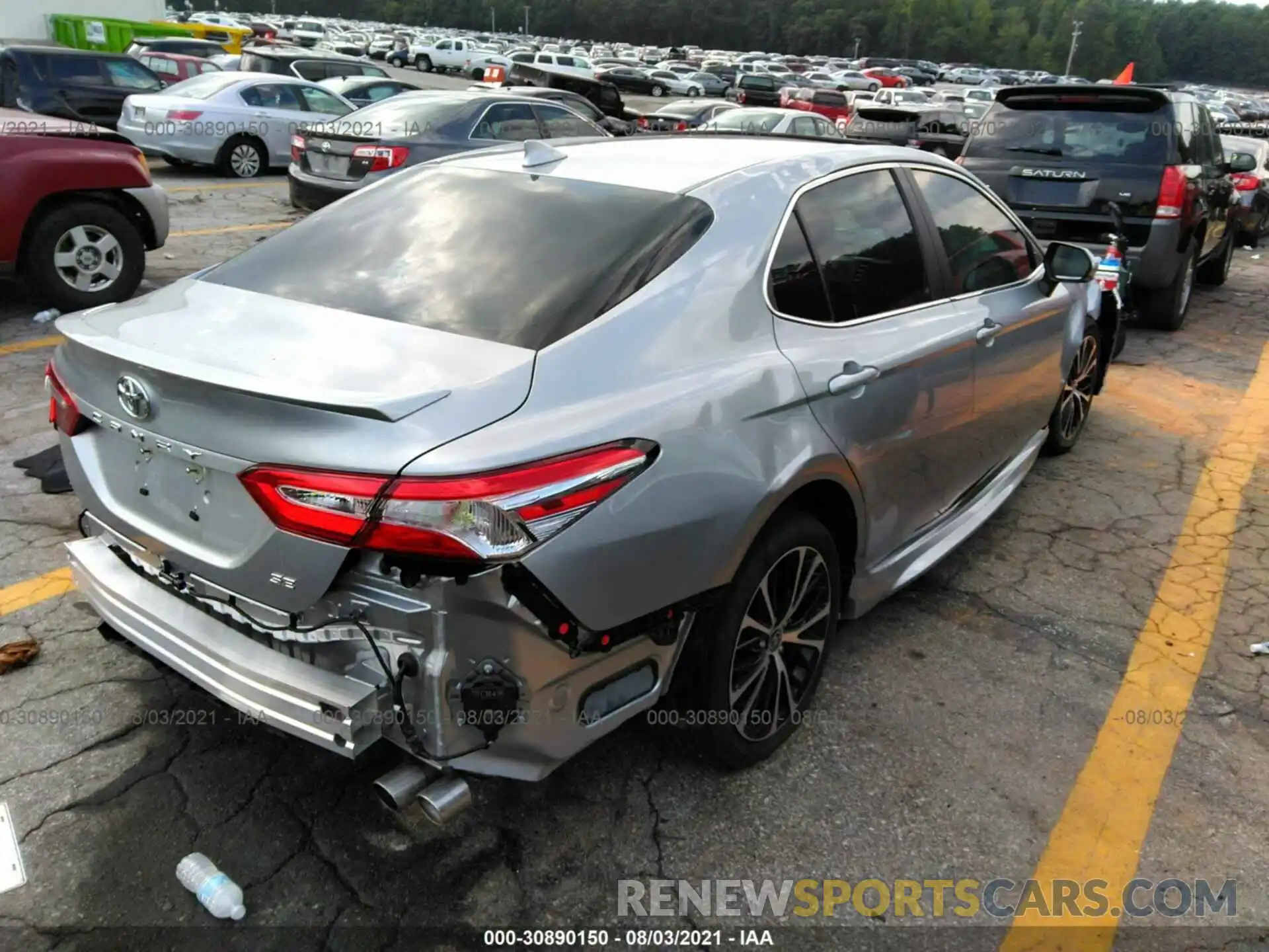 4 Photograph of a damaged car 4T1J11AK5LU976453 TOYOTA CAMRY 2020