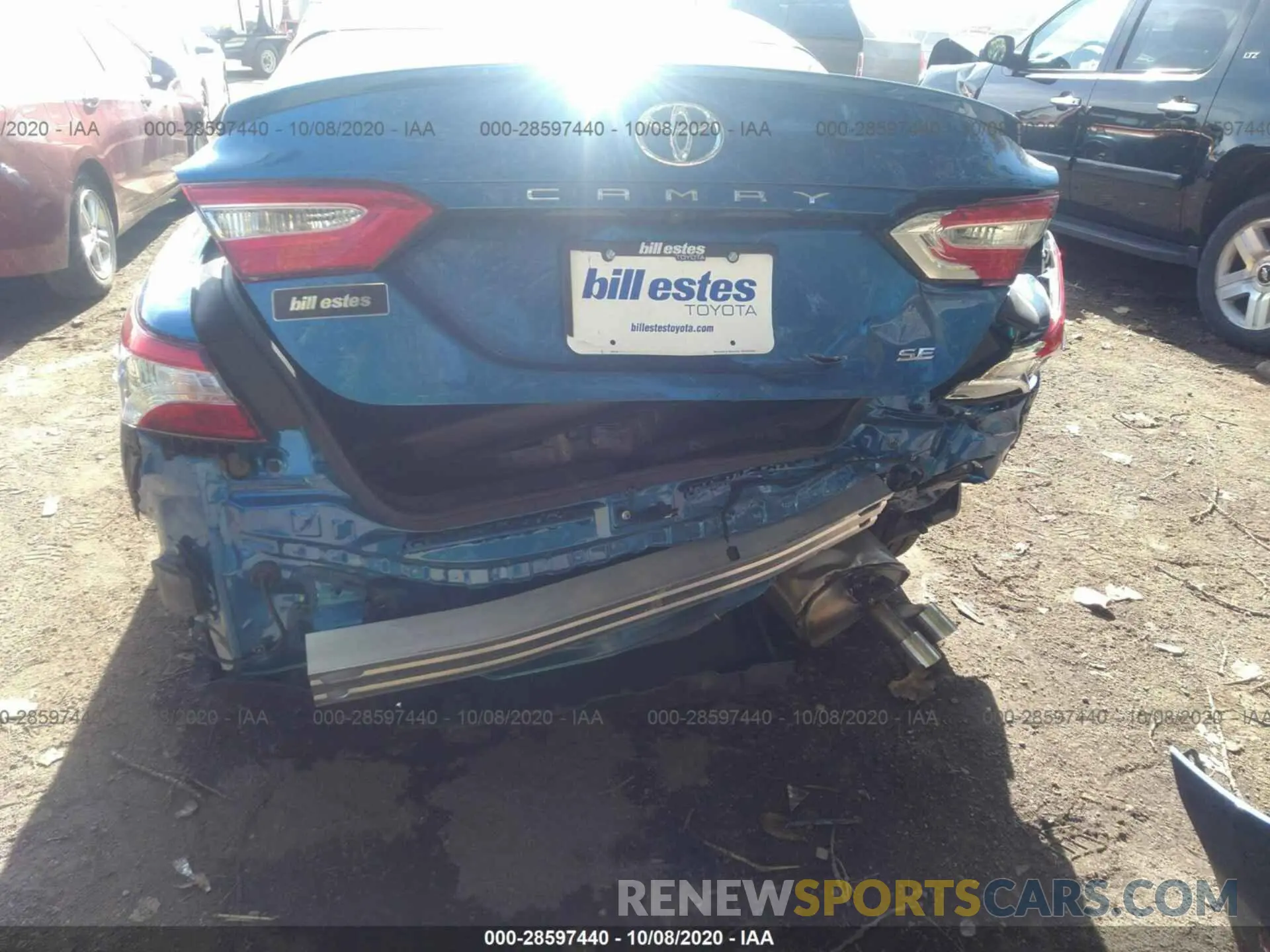 6 Photograph of a damaged car 4T1J11AK6LU311383 TOYOTA CAMRY 2020