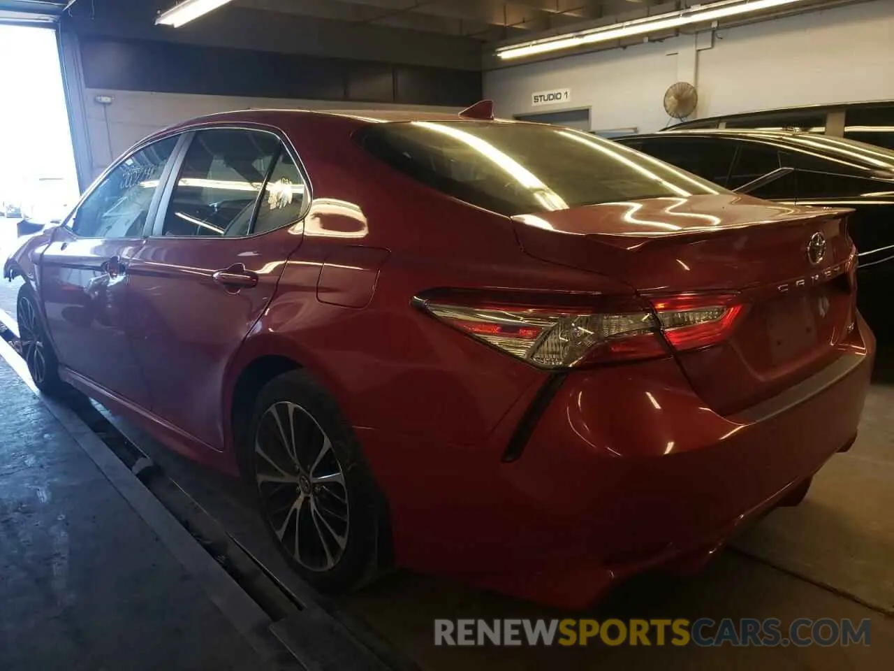 3 Photograph of a damaged car 4T1J11AK6LU314557 TOYOTA CAMRY 2020
