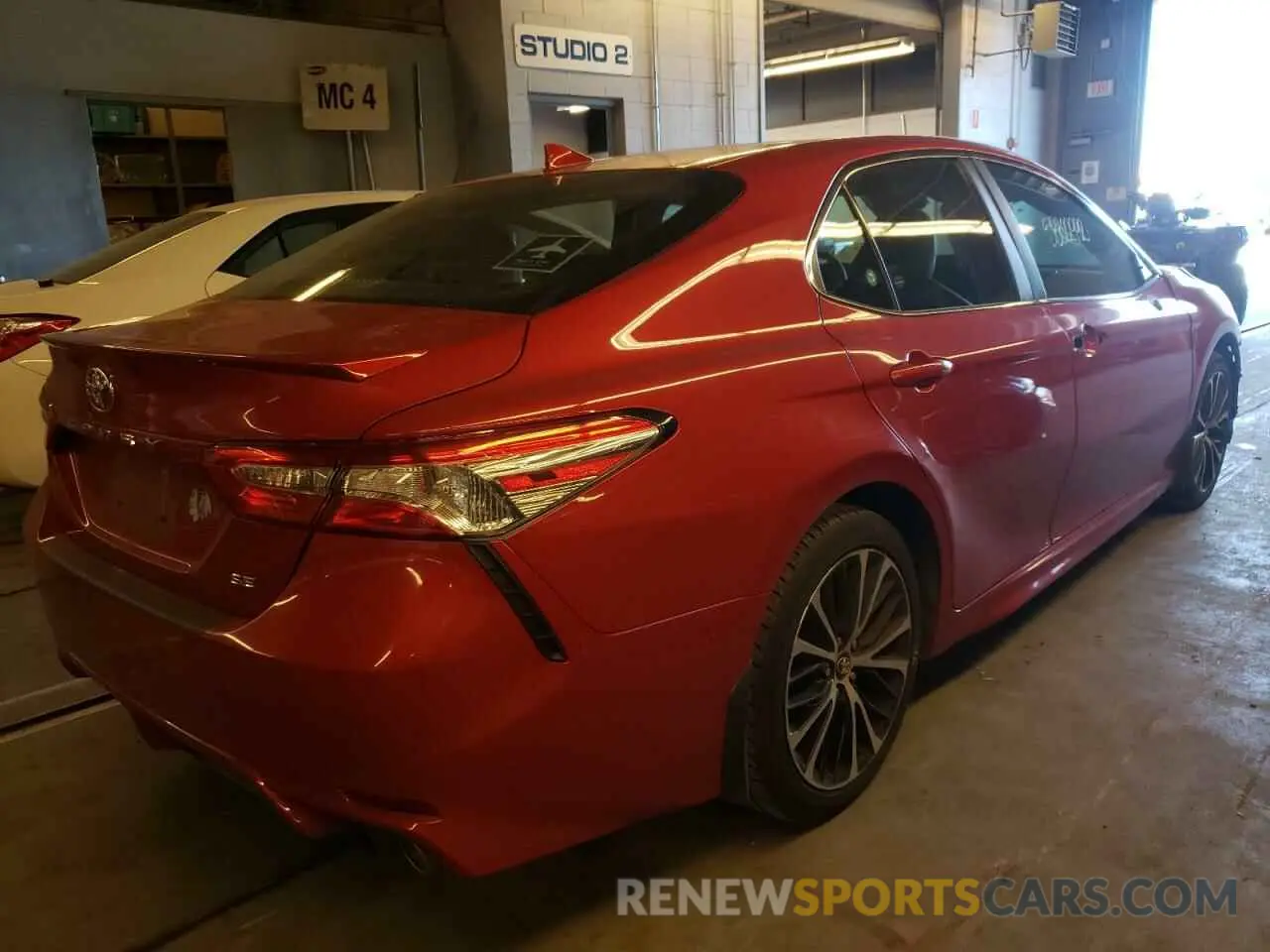 4 Photograph of a damaged car 4T1J11AK6LU314557 TOYOTA CAMRY 2020