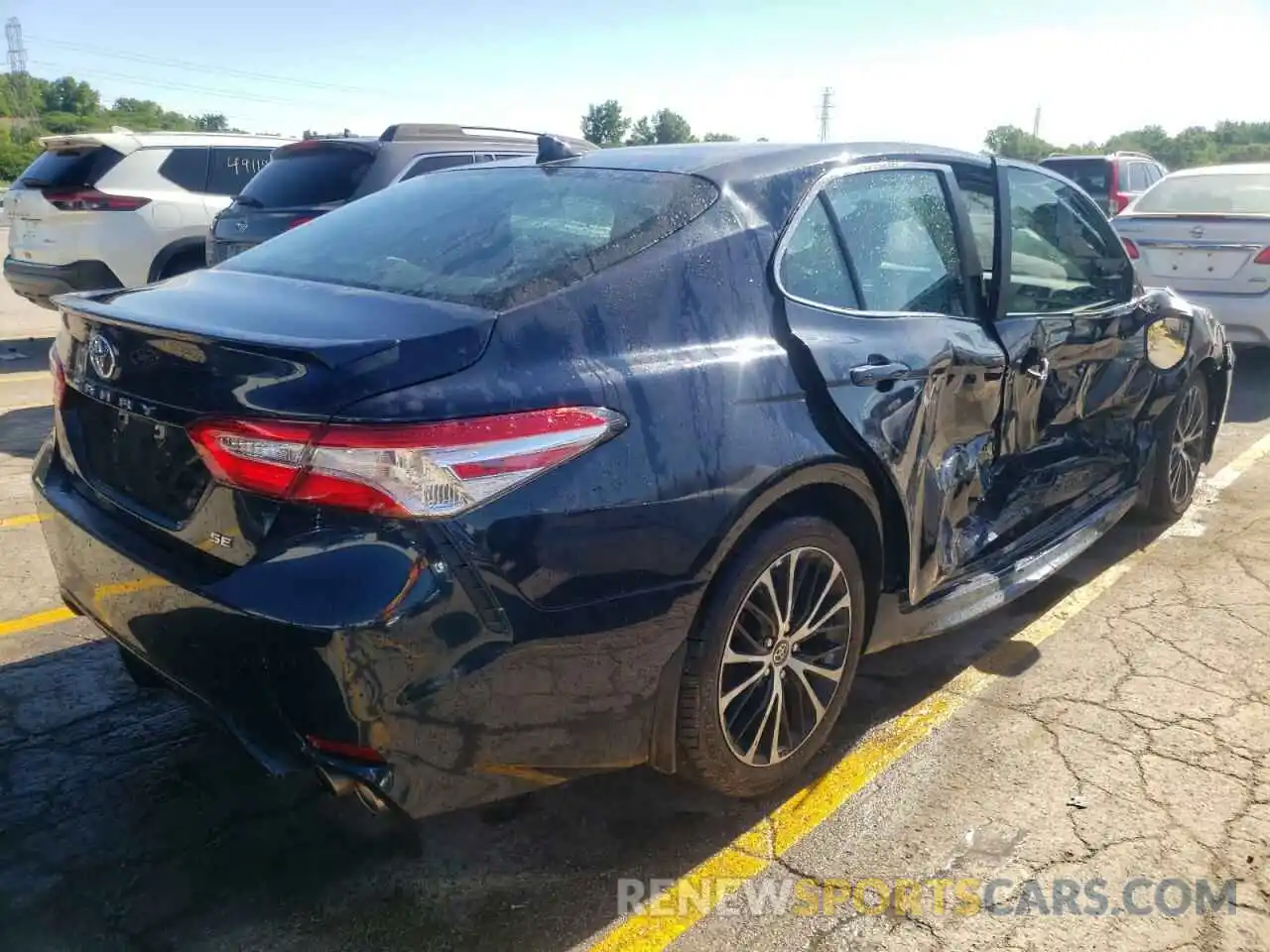 4 Photograph of a damaged car 4T1J11AK6LU966448 TOYOTA CAMRY 2020