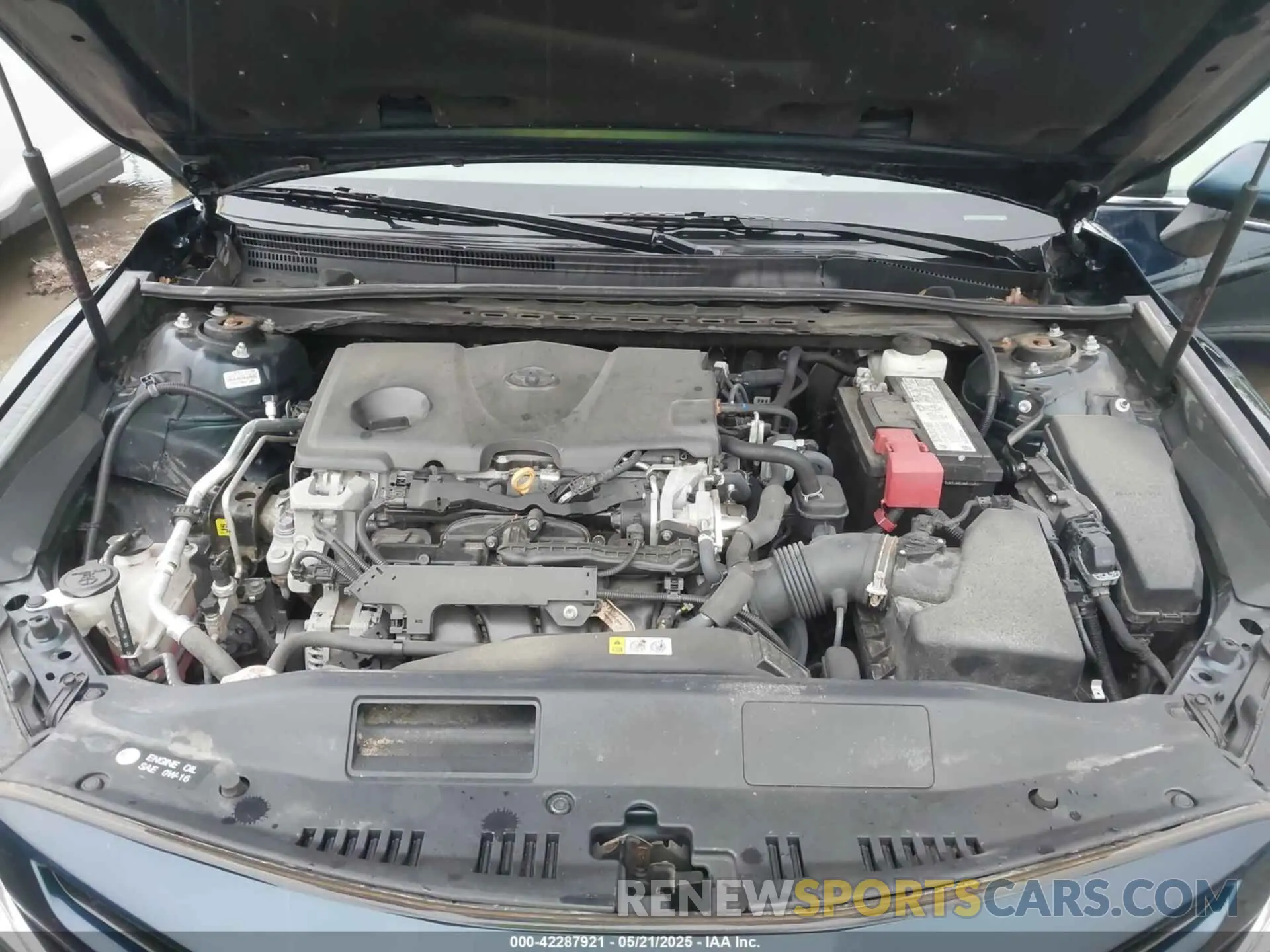 10 Photograph of a damaged car 4T1J11AK6LU998946 TOYOTA CAMRY 2020