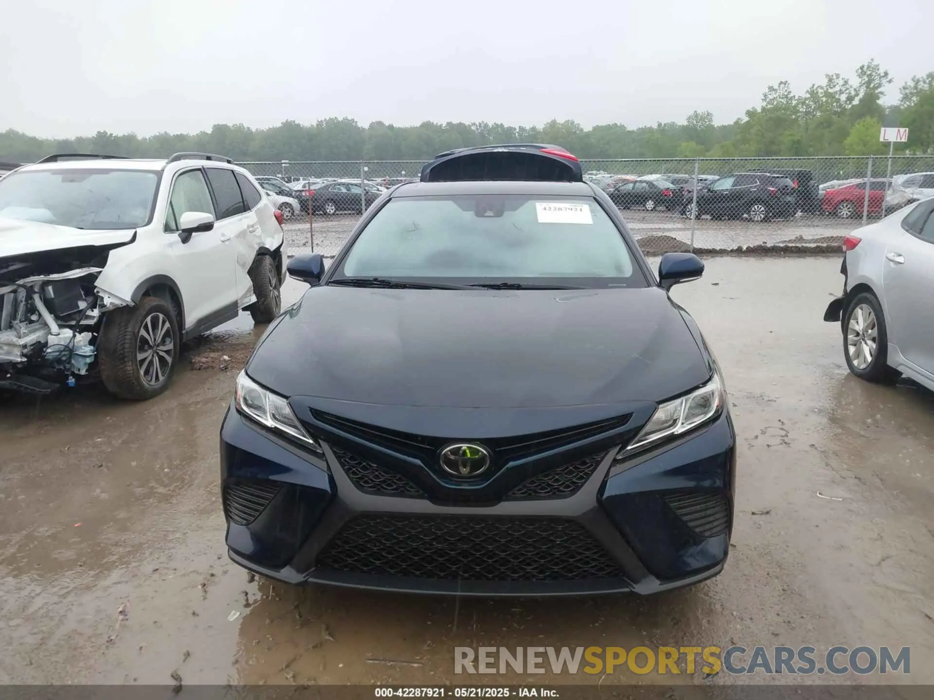 13 Photograph of a damaged car 4T1J11AK6LU998946 TOYOTA CAMRY 2020