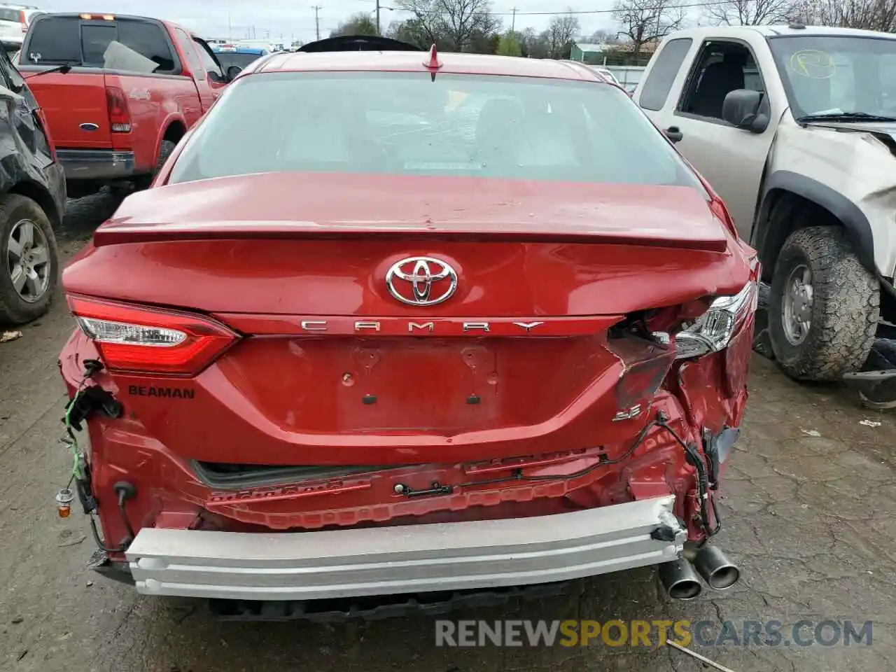 6 Photograph of a damaged car 4T1J11AK7LU335160 TOYOTA CAMRY 2020