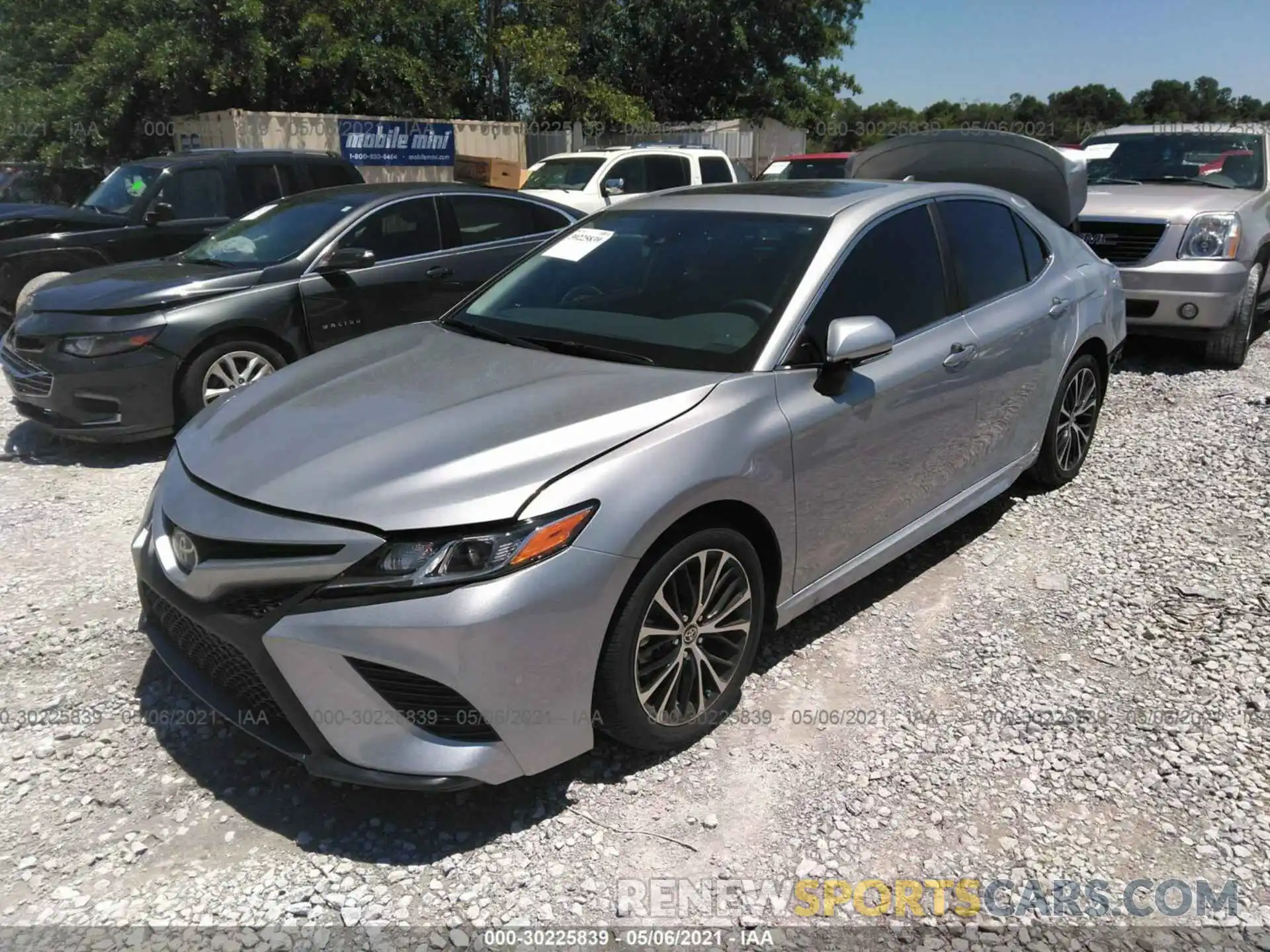 2 Photograph of a damaged car 4T1J11AK7LU399635 TOYOTA CAMRY 2020