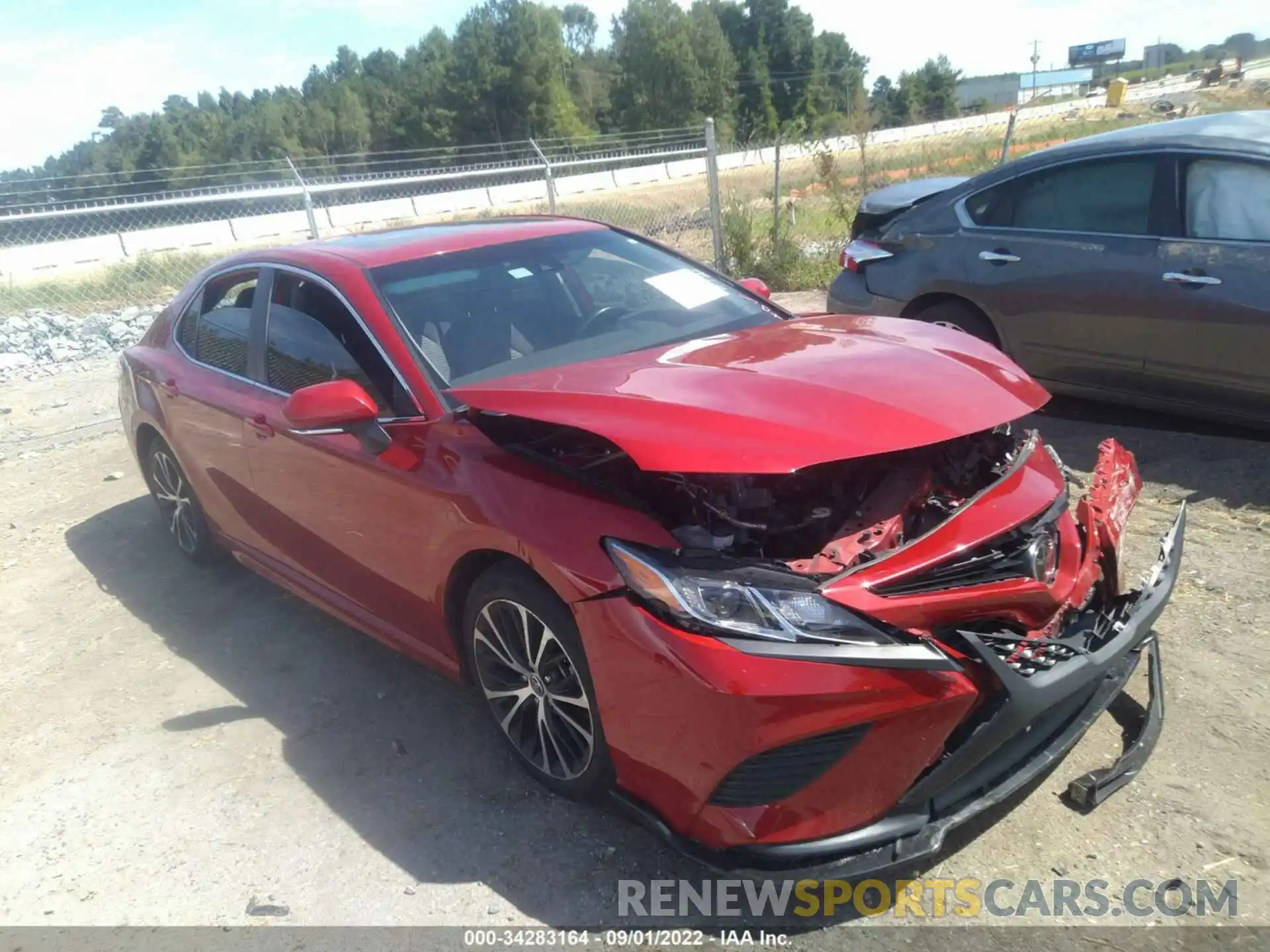 1 Photograph of a damaged car 4T1J11AK8LU383248 TOYOTA CAMRY 2020