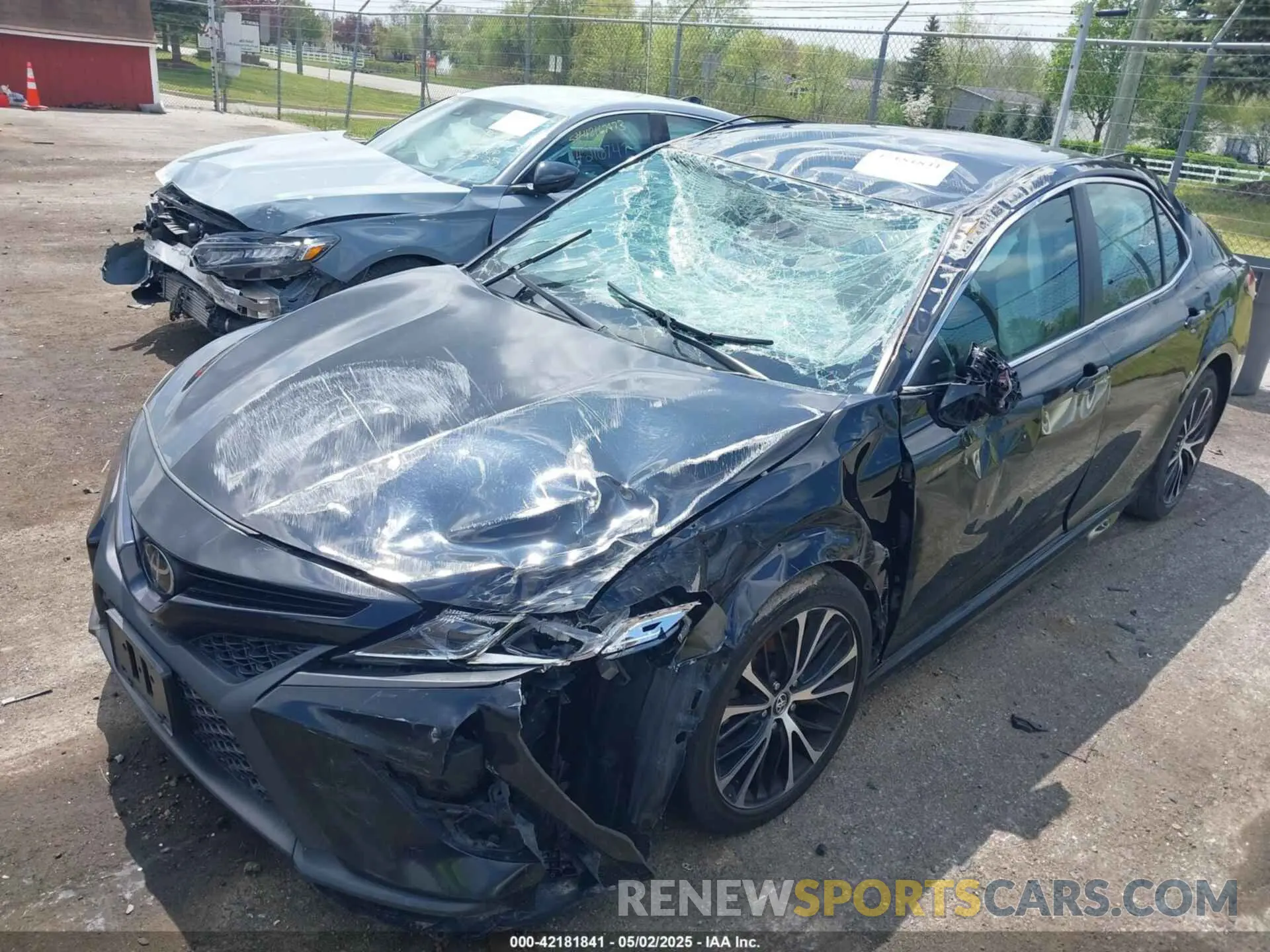 2 Photograph of a damaged car 4T1J11AK8LU862138 TOYOTA CAMRY 2020