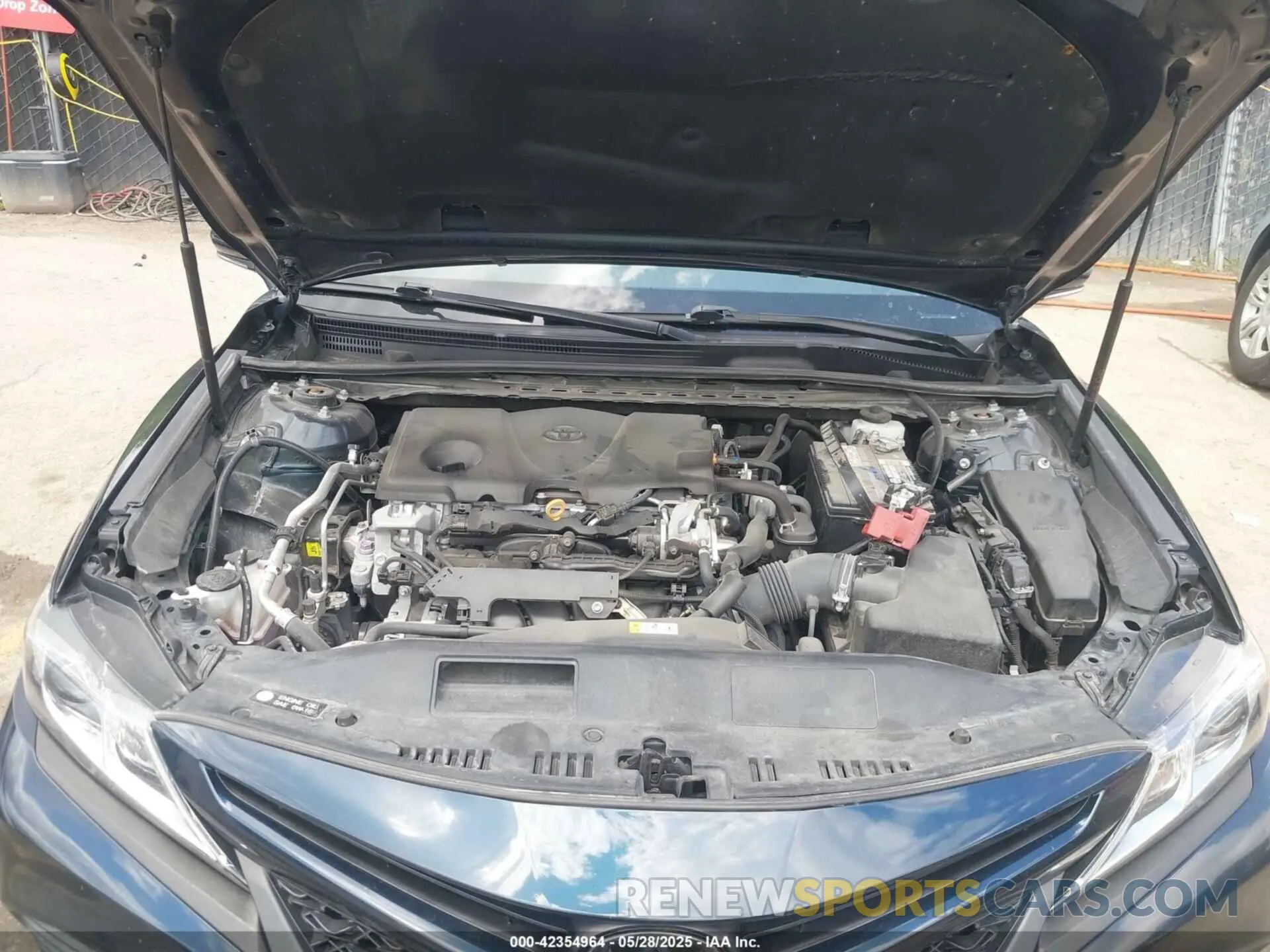 10 Photograph of a damaged car 4T1J11AK8LU935461 TOYOTA CAMRY 2020