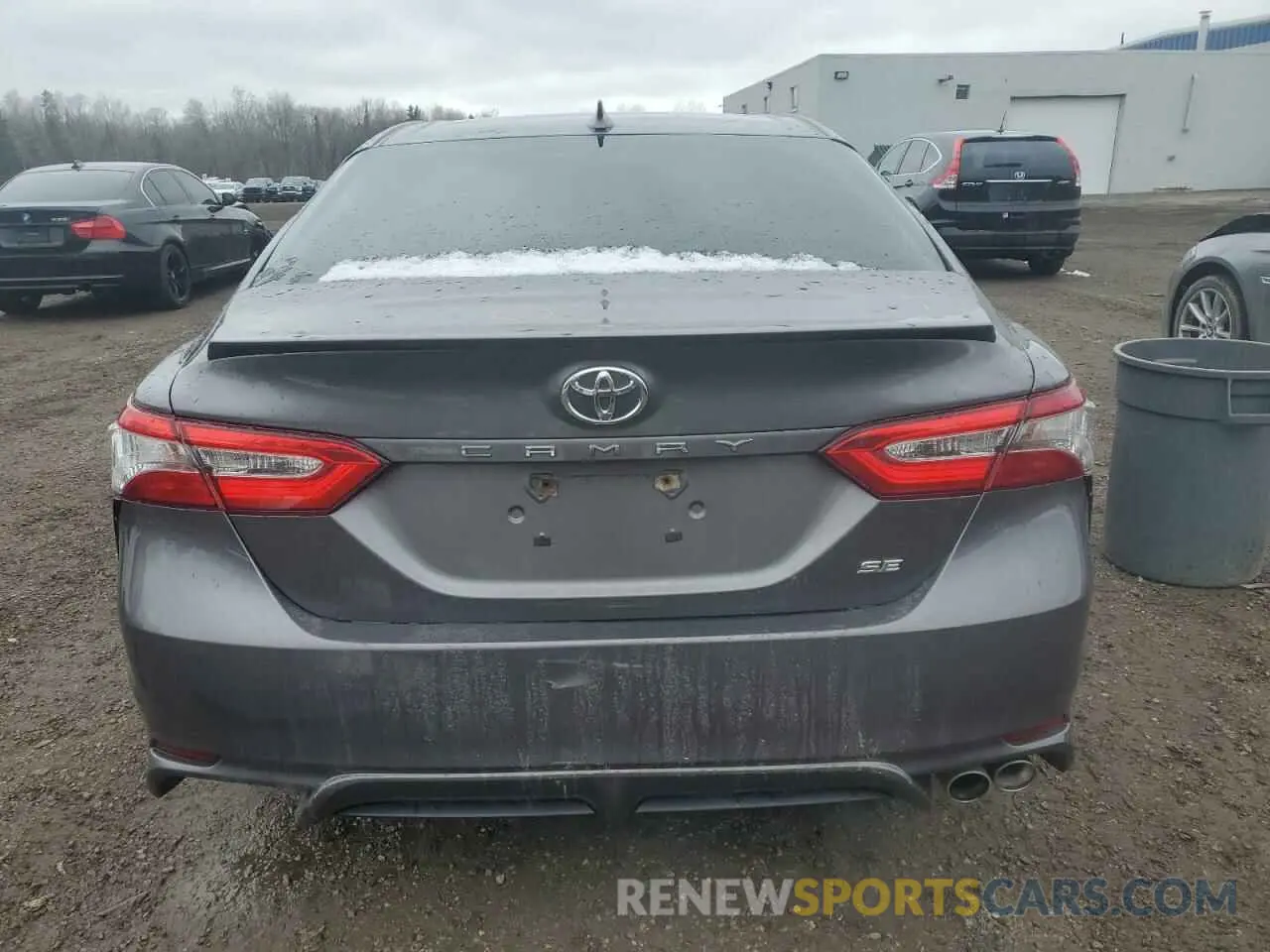 6 Photograph of a damaged car 4T1J11AK8LU939672 TOYOTA CAMRY 2020