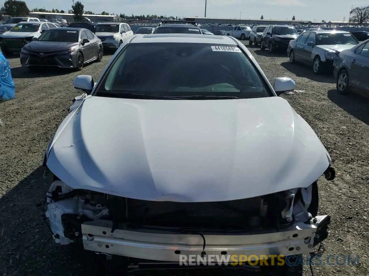 5 Photograph of a damaged car 4T1J11AK8LU962045 TOYOTA CAMRY 2020