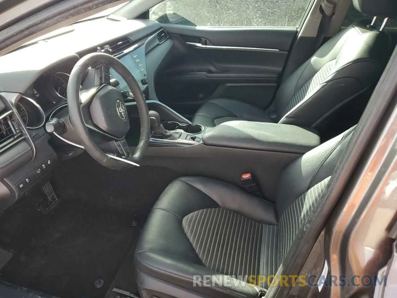 7 Photograph of a damaged car 4T1J11BK7LU001855 TOYOTA CAMRY 2020
