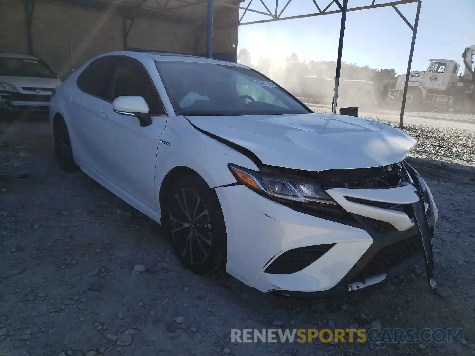 1 Photograph of a damaged car 4T1J31AK0LU524761 TOYOTA CAMRY 2020