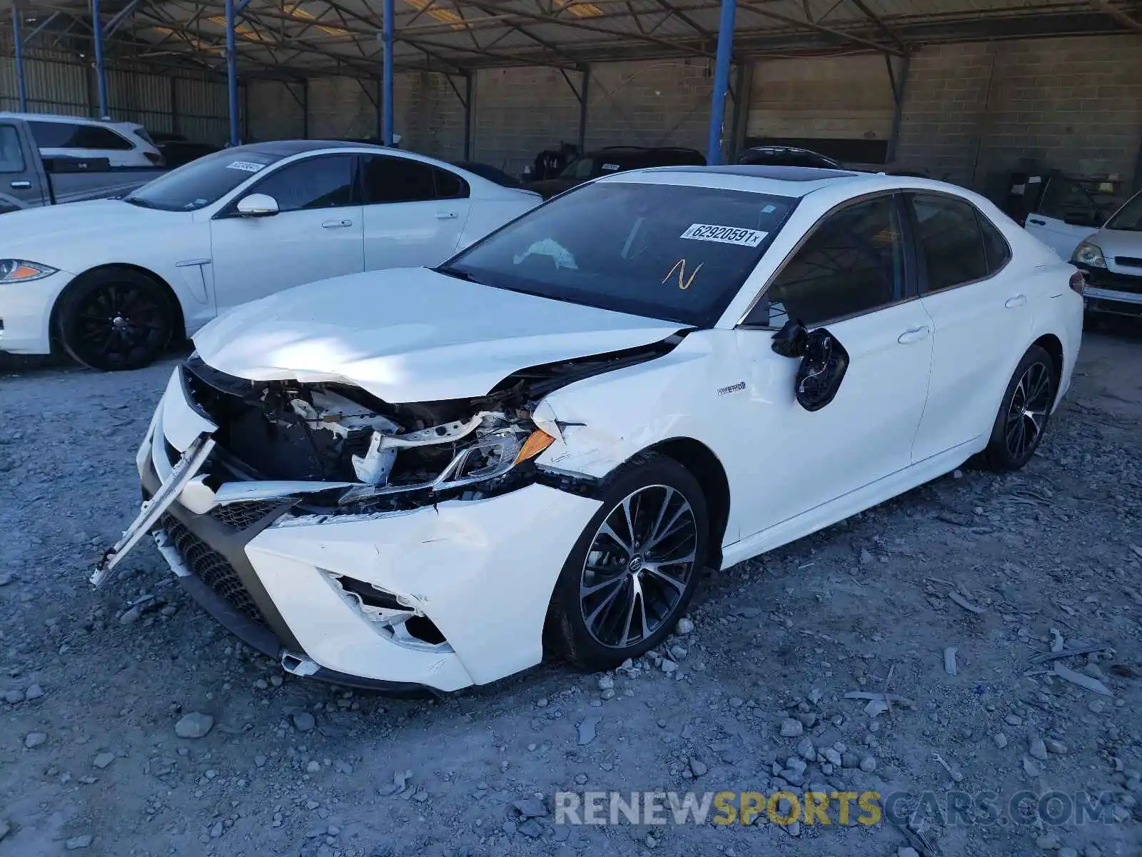 2 Photograph of a damaged car 4T1J31AK0LU524761 TOYOTA CAMRY 2020