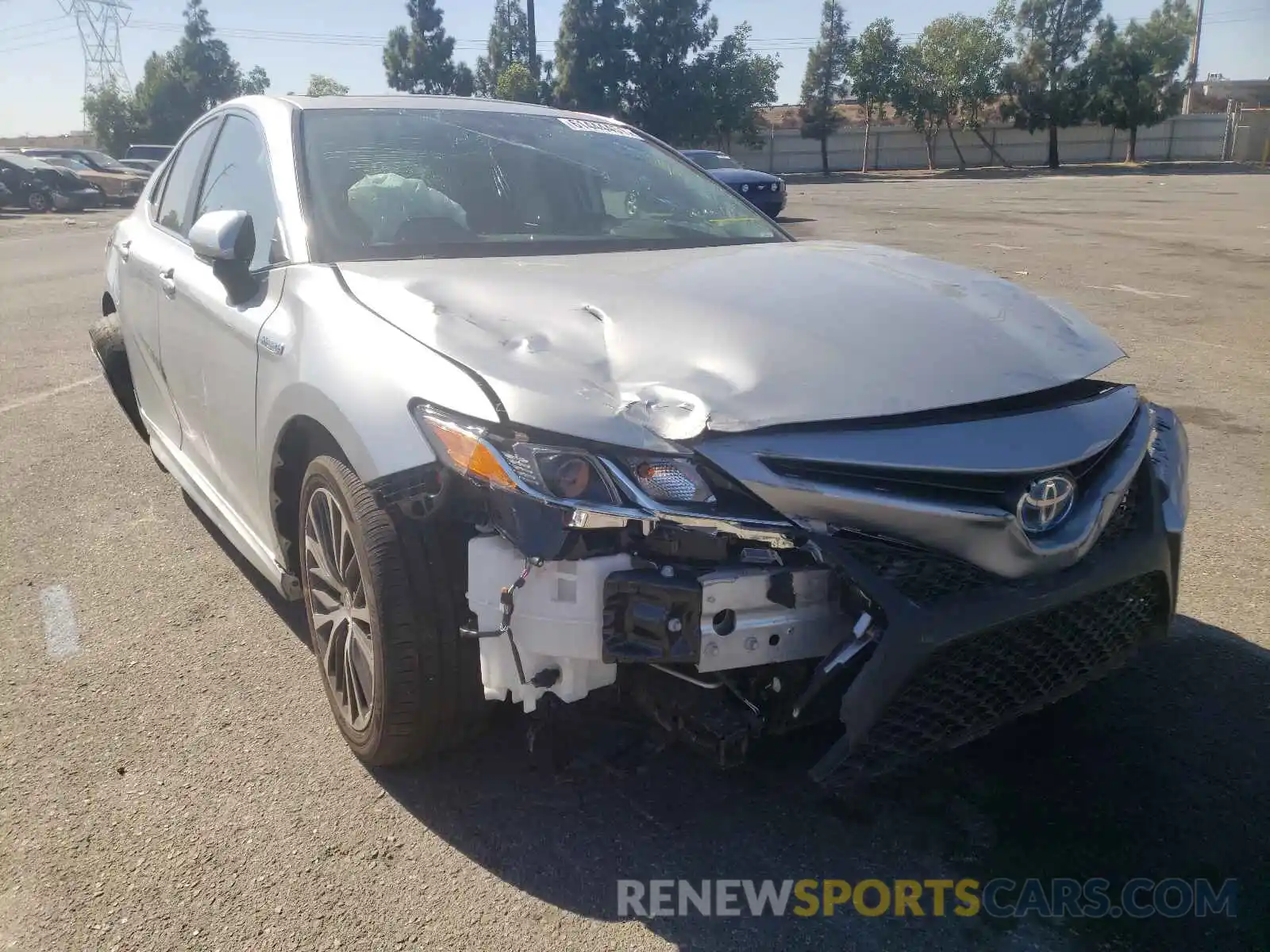 1 Photograph of a damaged car 4T1J31AK1LU016850 TOYOTA CAMRY 2020